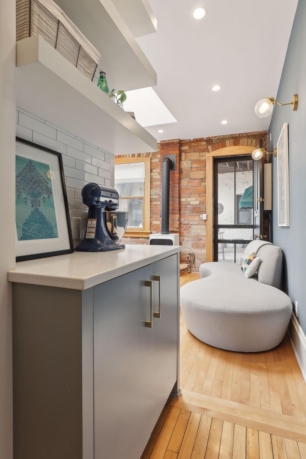 11 Summit Court Unit: 16