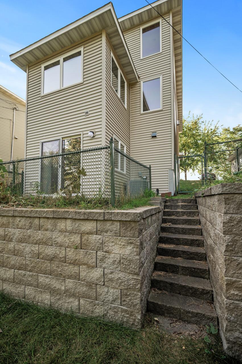 2839 Toledo Avenue S