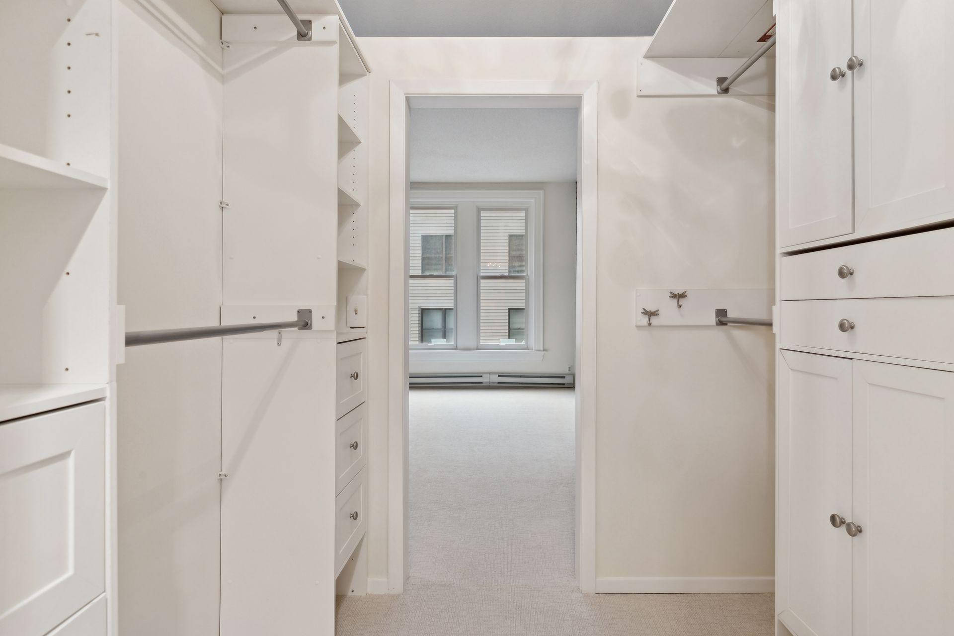 165 Western Avenue N Unit: 209