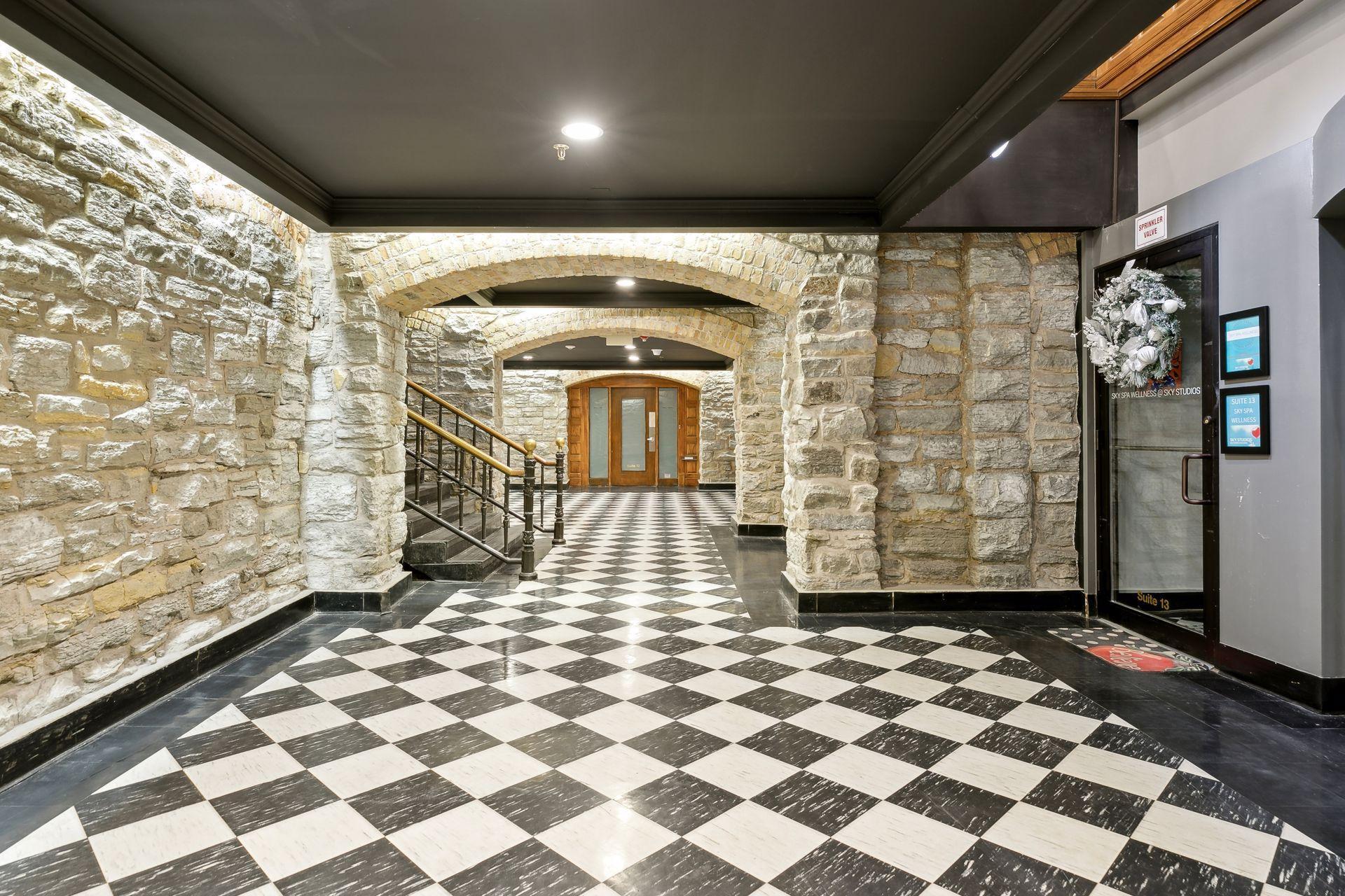 165 Western Avenue N Unit: 209