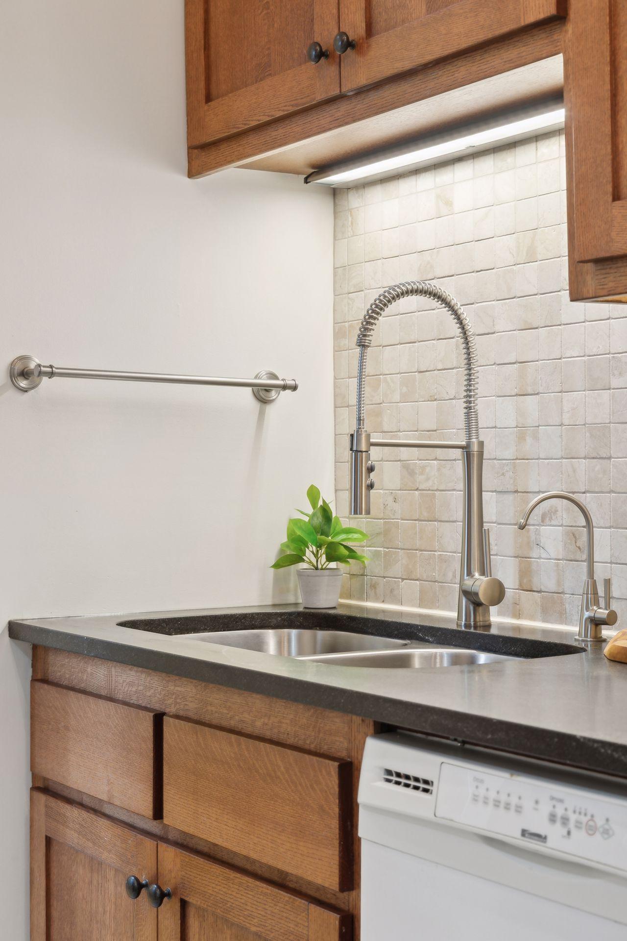 165 Western Avenue N Unit: 209