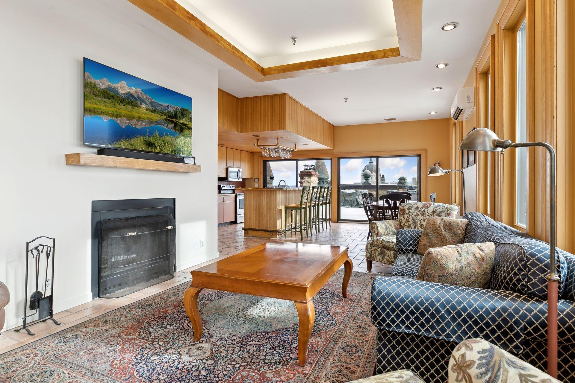 165 Western Avenue N Unit: 209