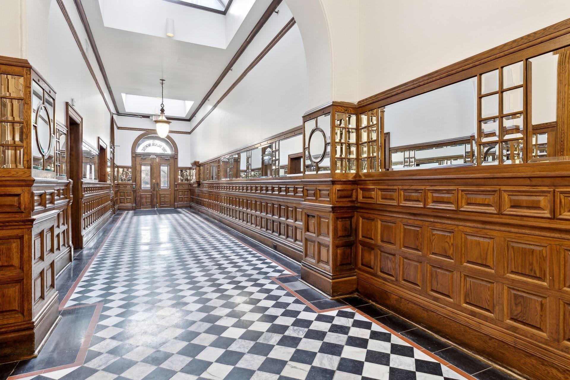 165 Western Avenue N Unit: 209