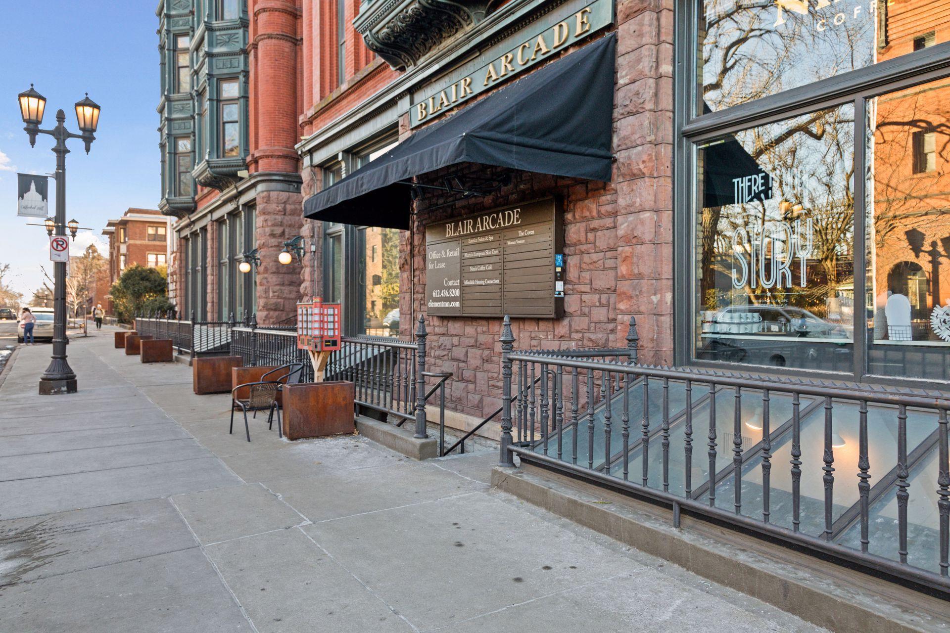 165 Western Avenue N Unit: 209