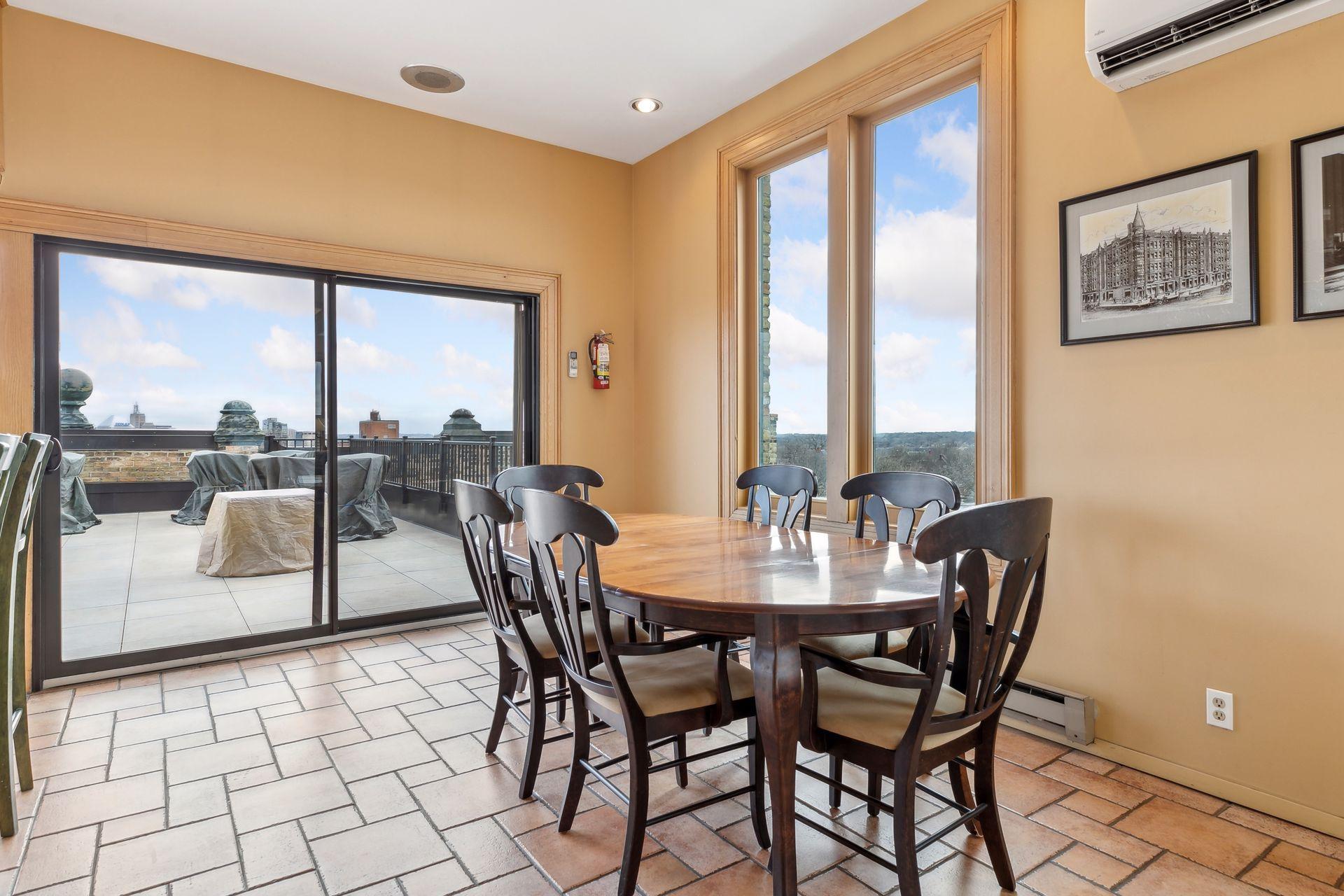 165 Western Avenue N Unit: 209