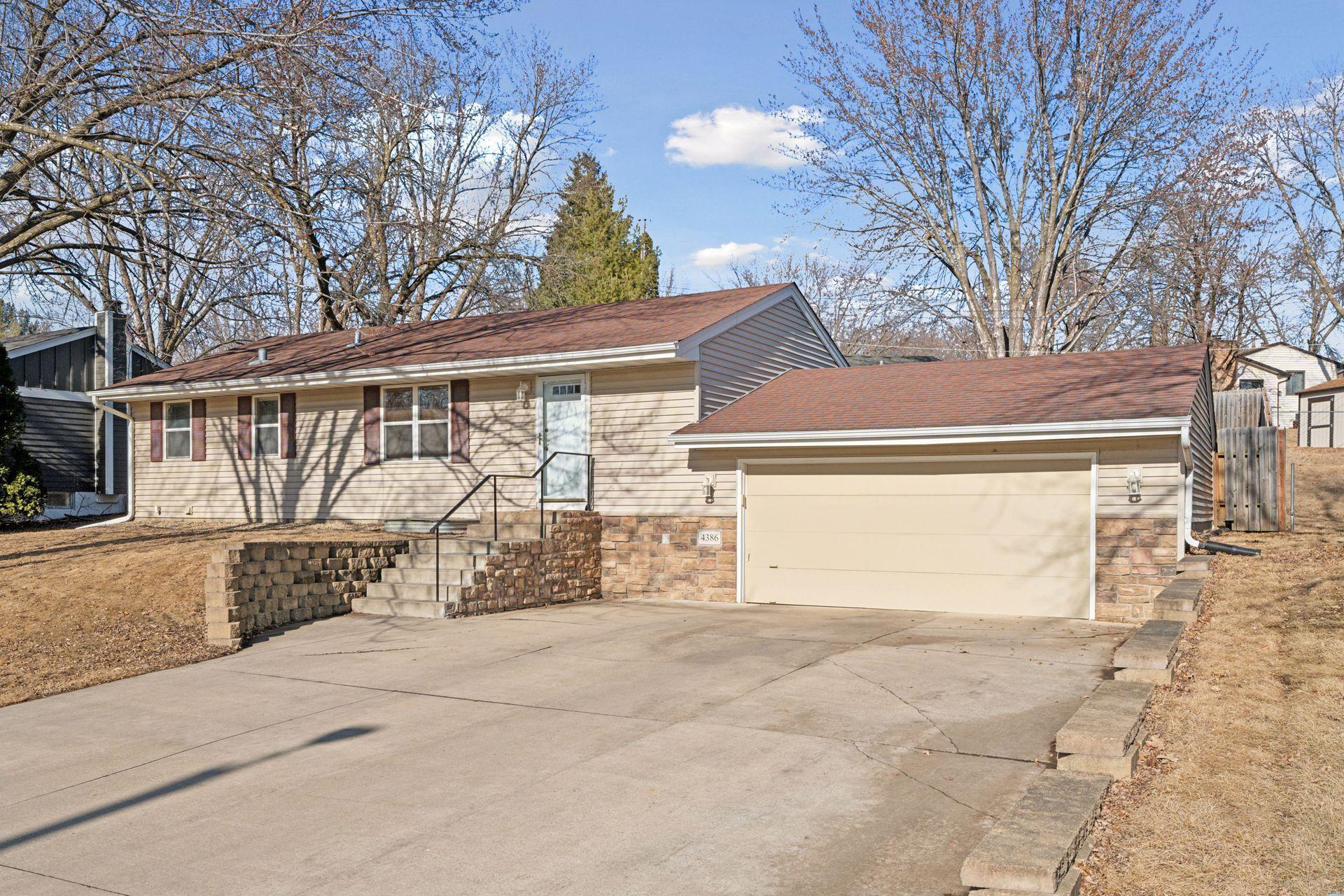 4386 Dakota Street SE