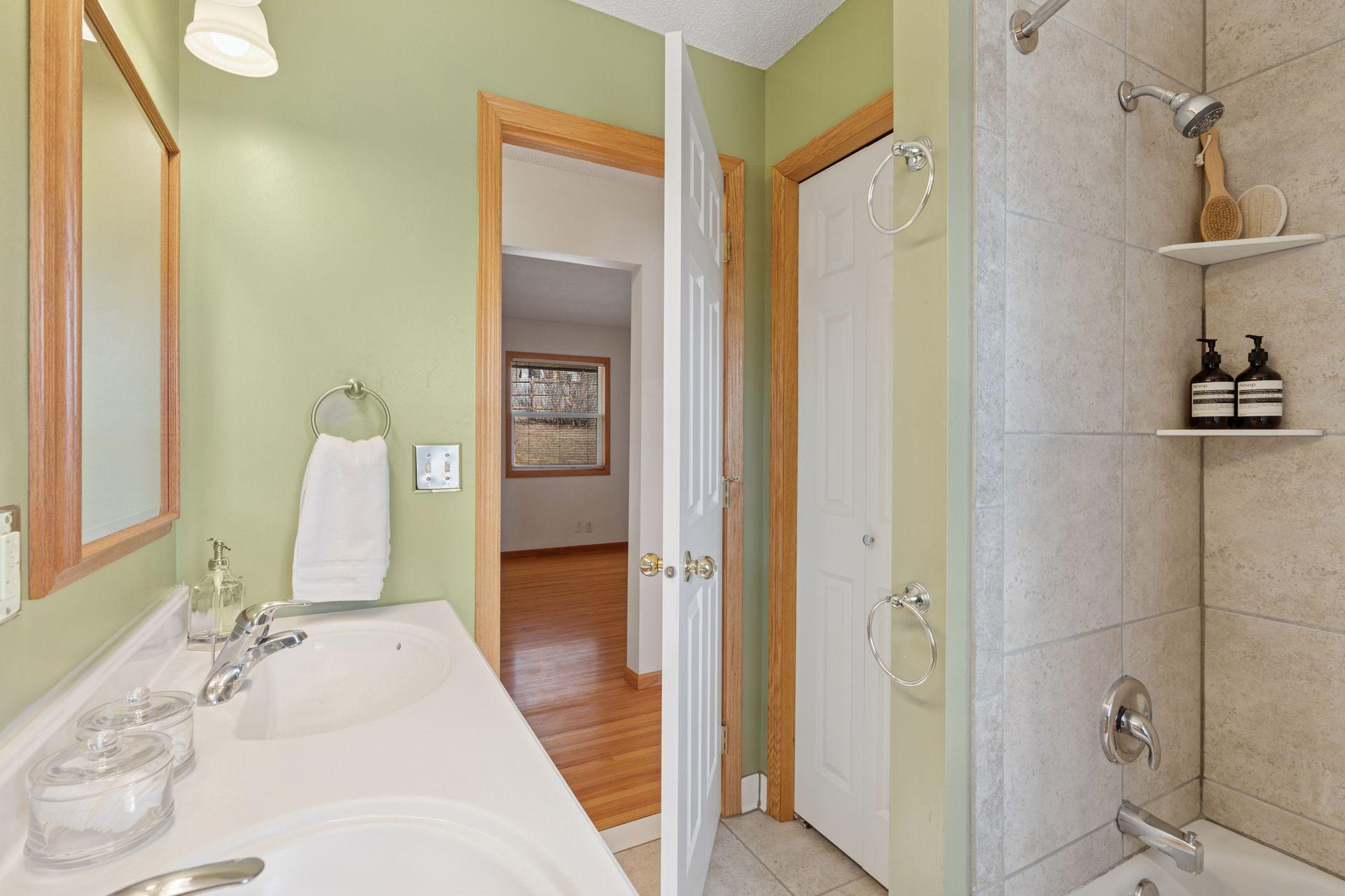 4386 Dakota Street SE