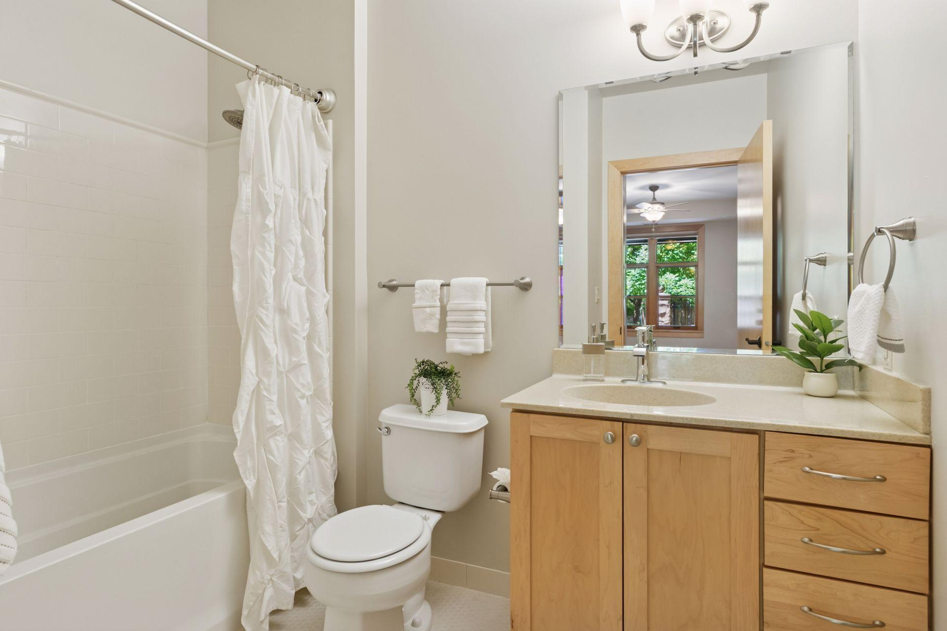 80 Western Avenue N Unit: 103