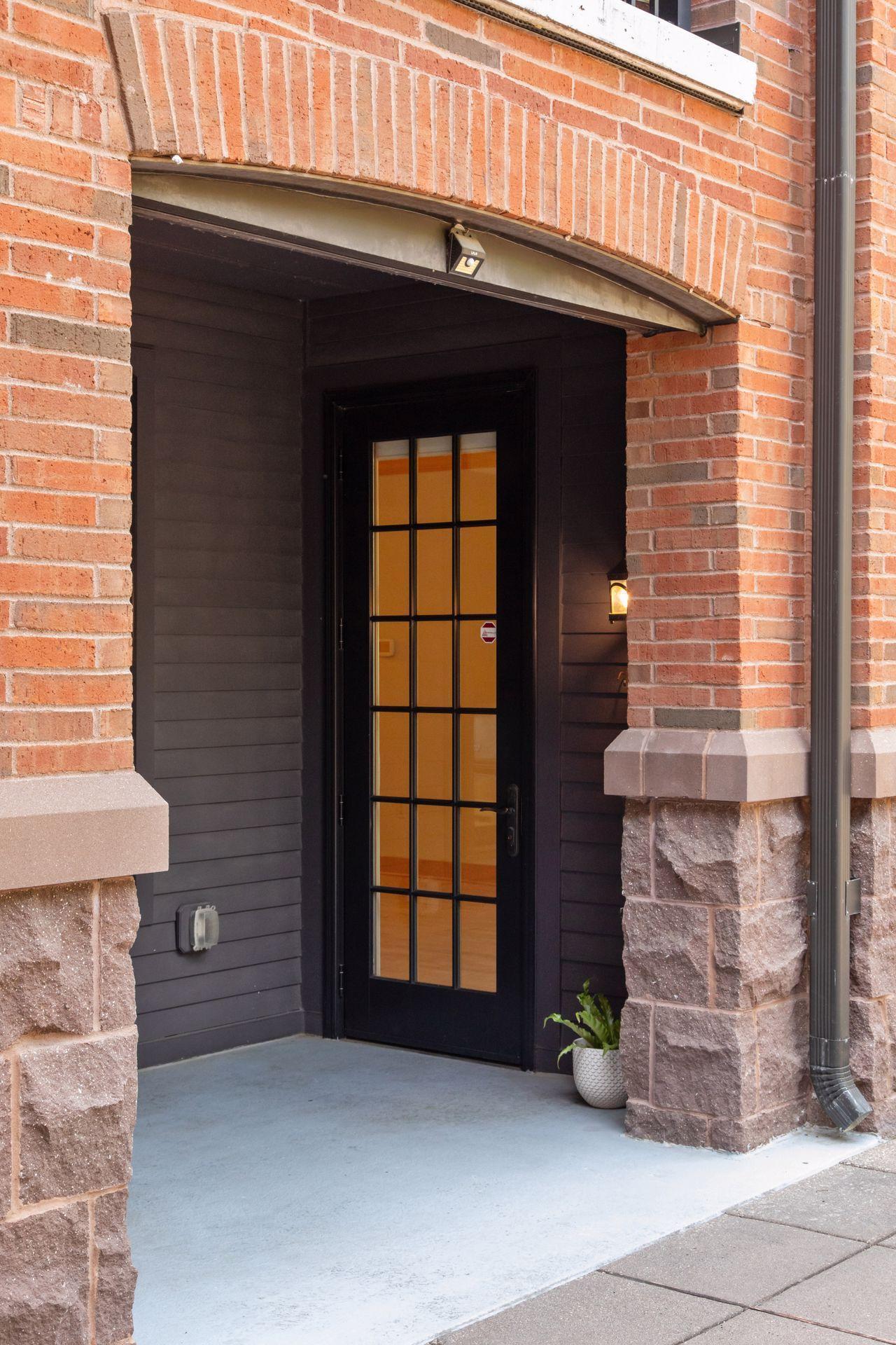 80 Western Avenue N Unit: 103