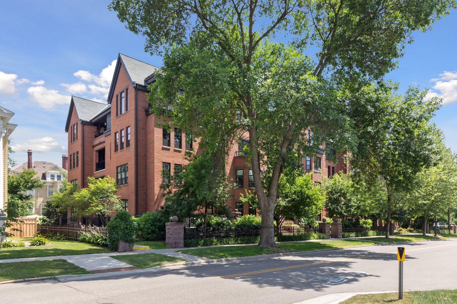 80 Western Avenue N Unit: 103