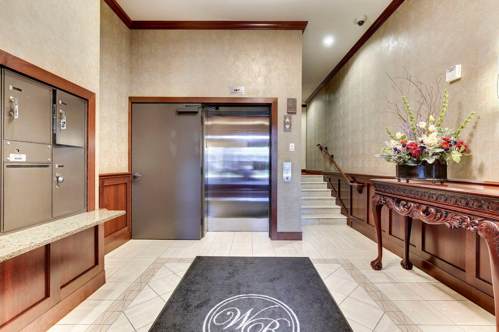80 Western Avenue N Unit: 103
