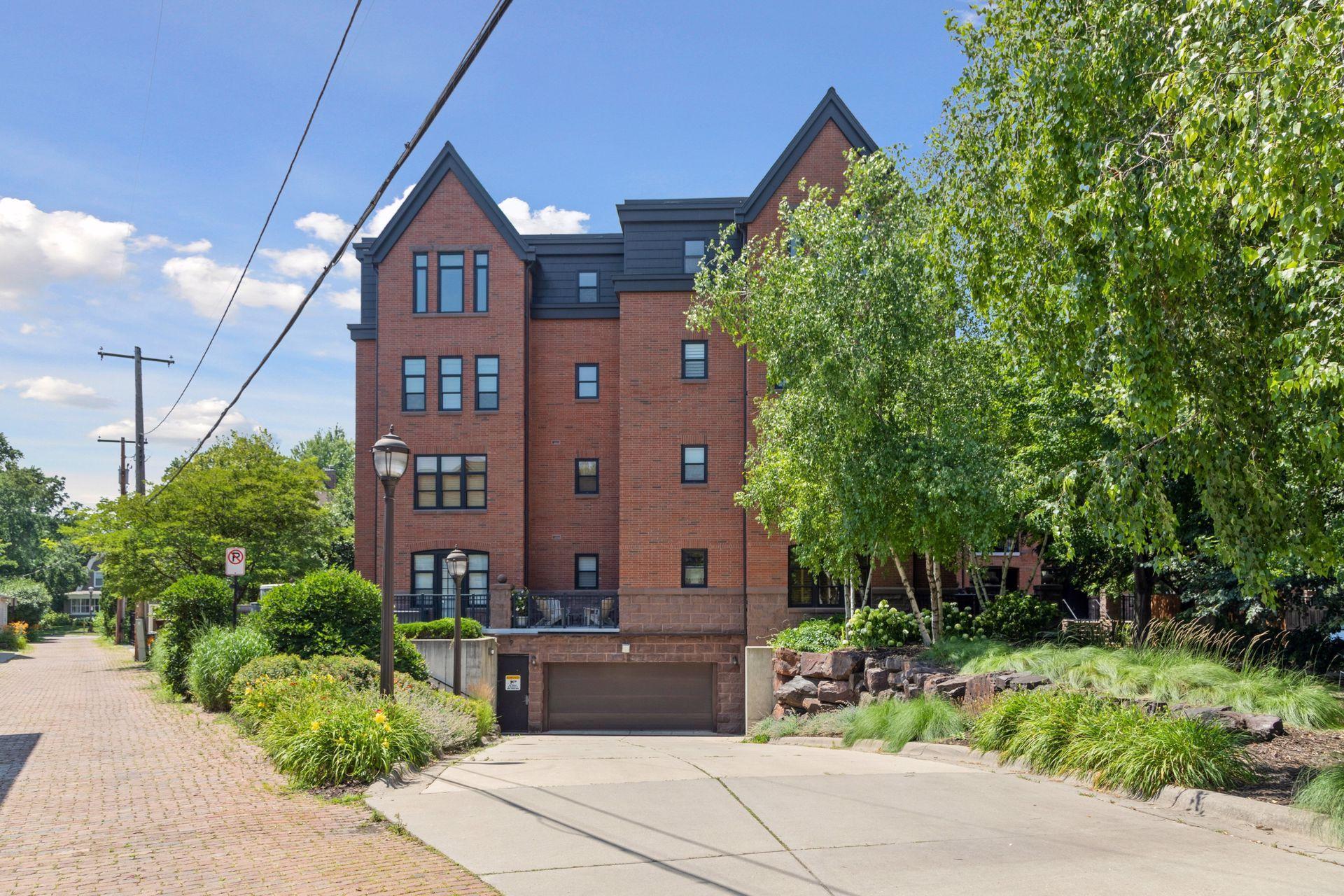 80 Western Avenue N Unit: 103