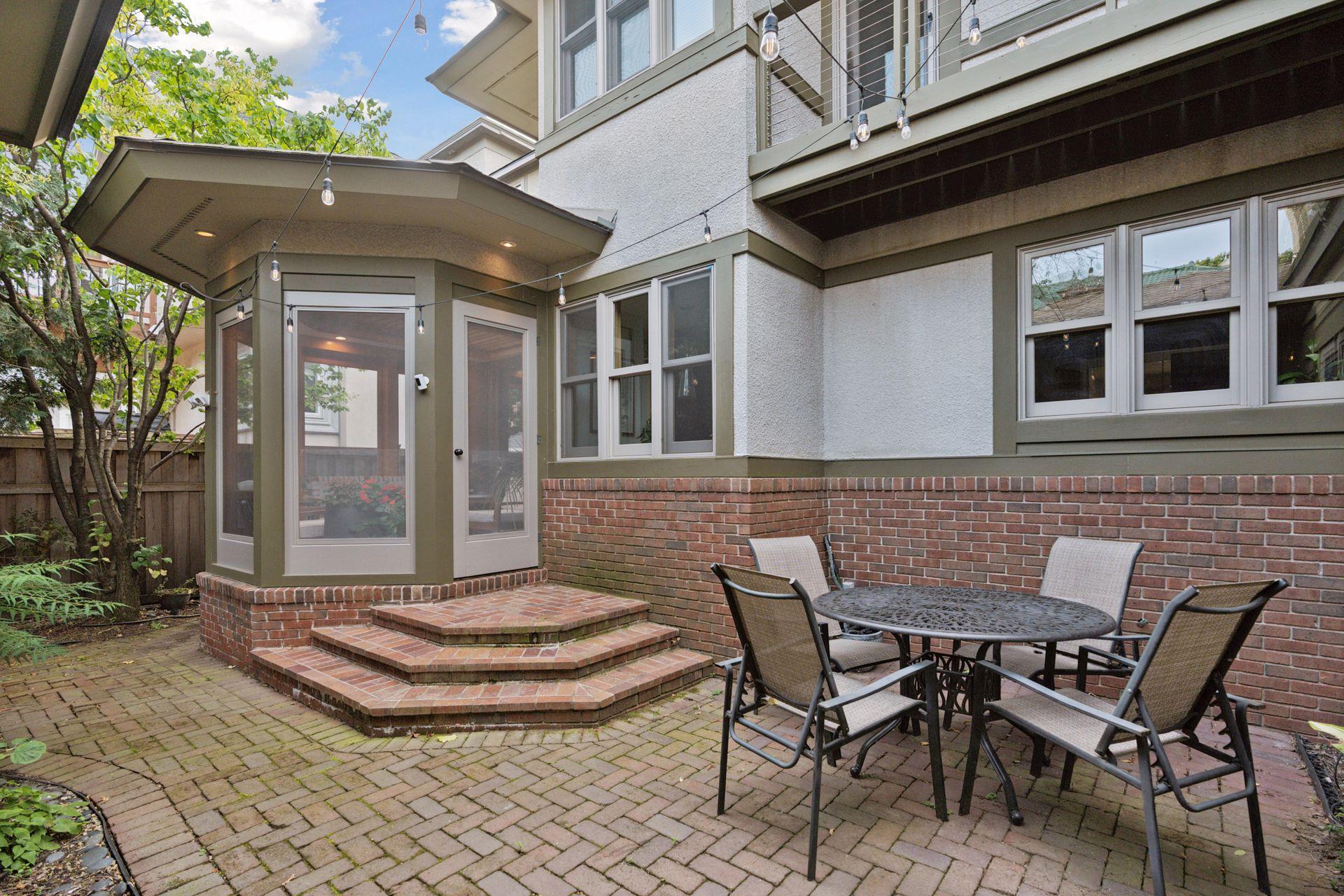 2305 Newton Avenue S