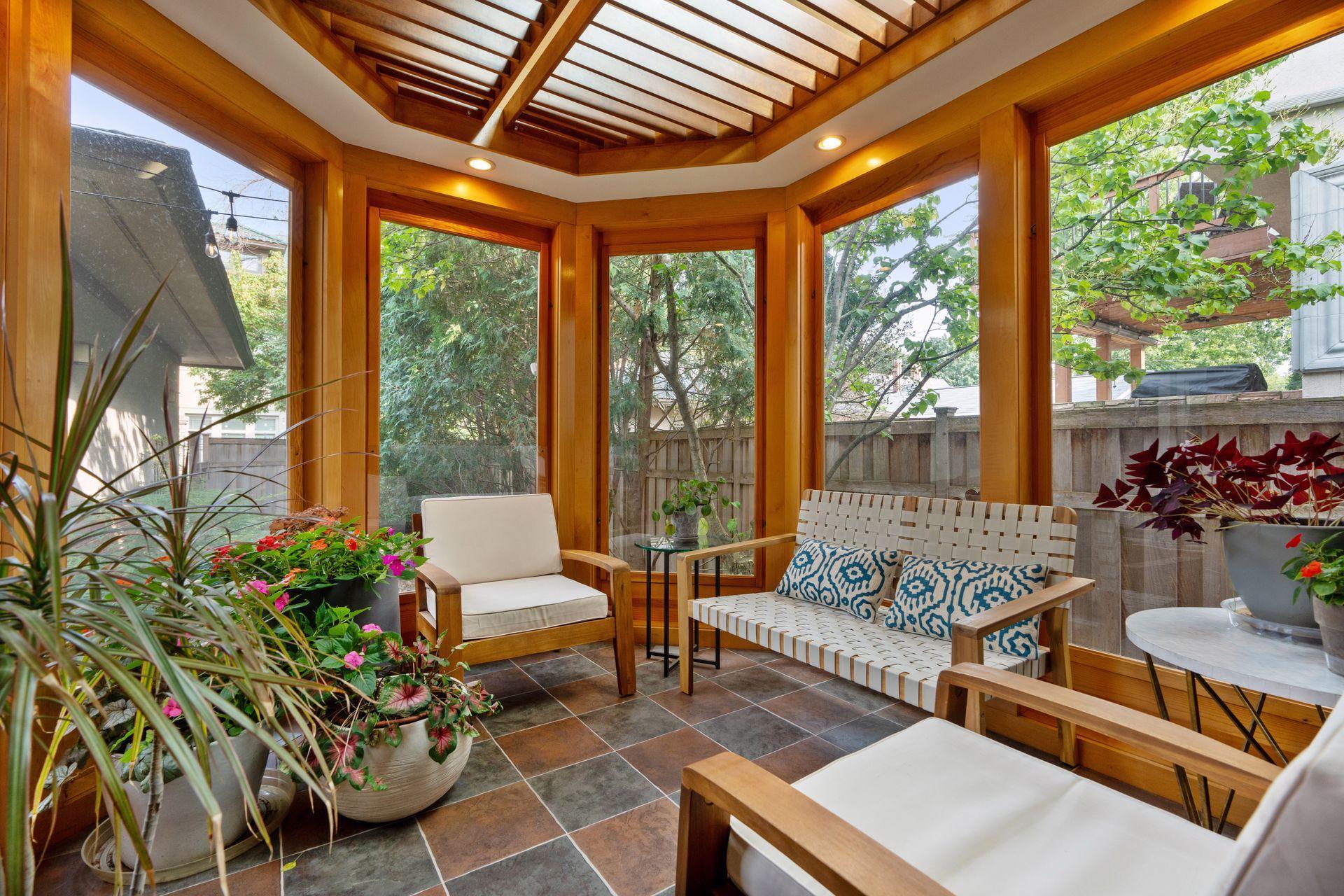 2305 Newton Avenue S