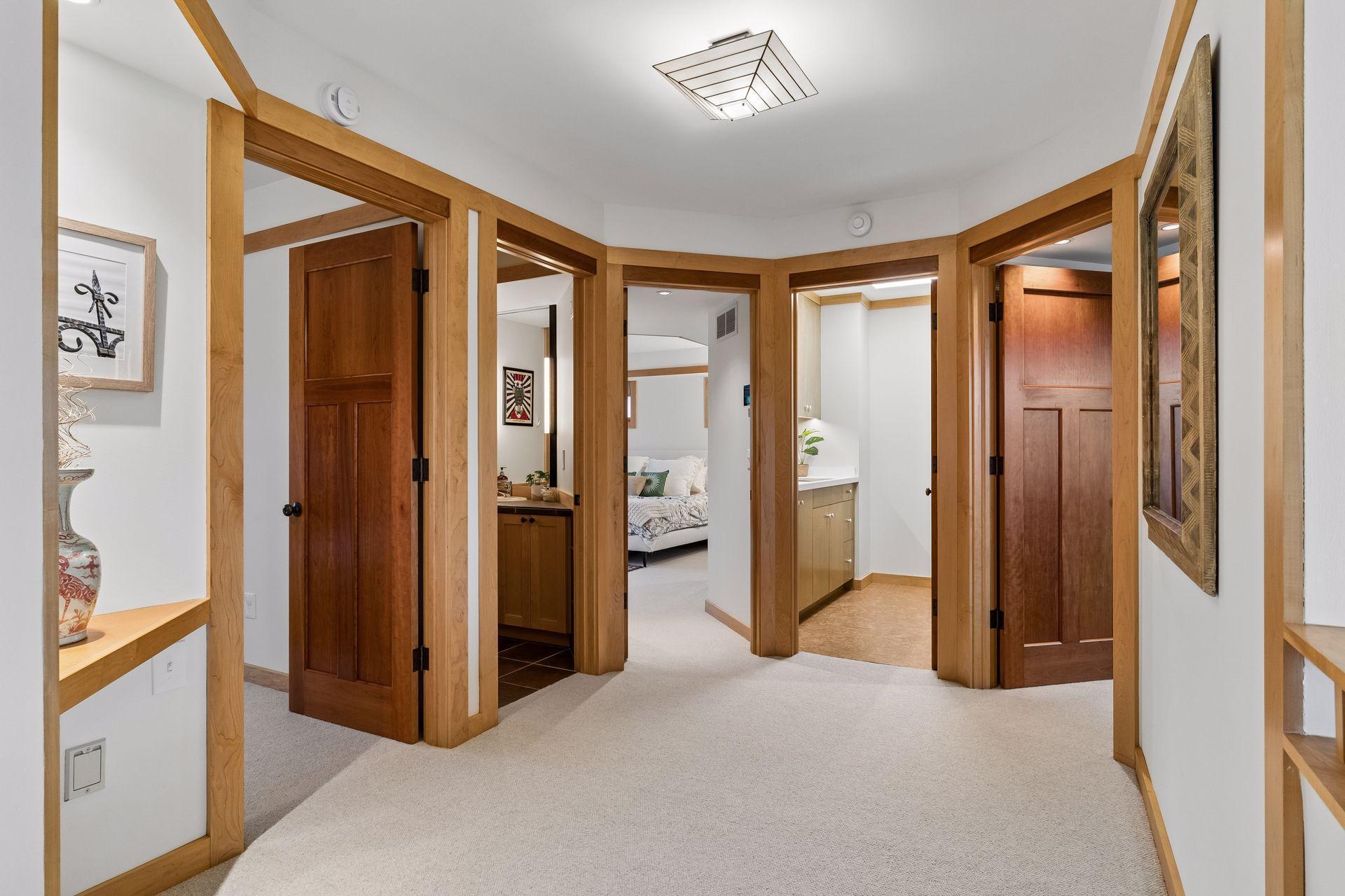 2305 Newton Avenue S