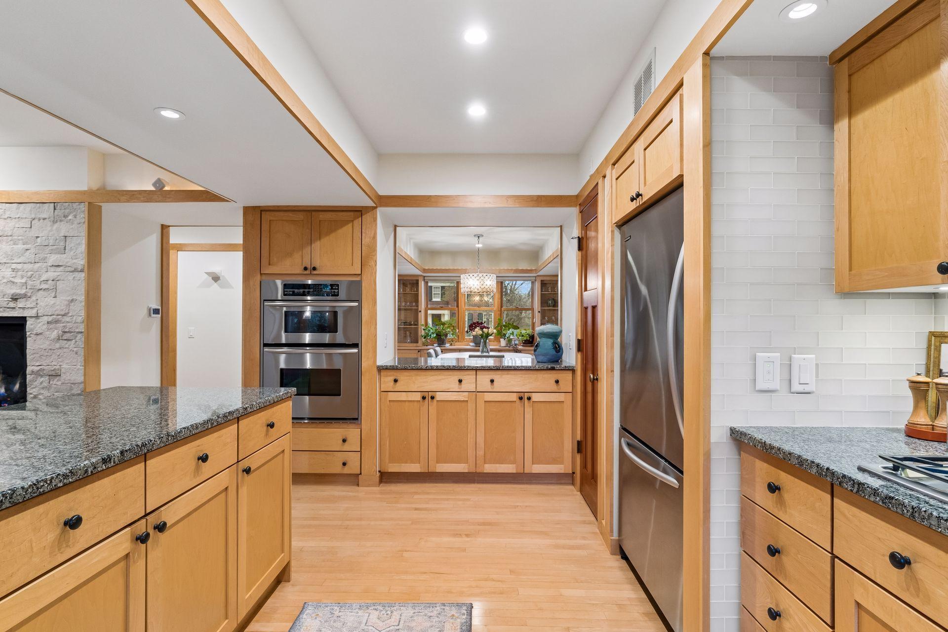 2305 Newton Avenue S