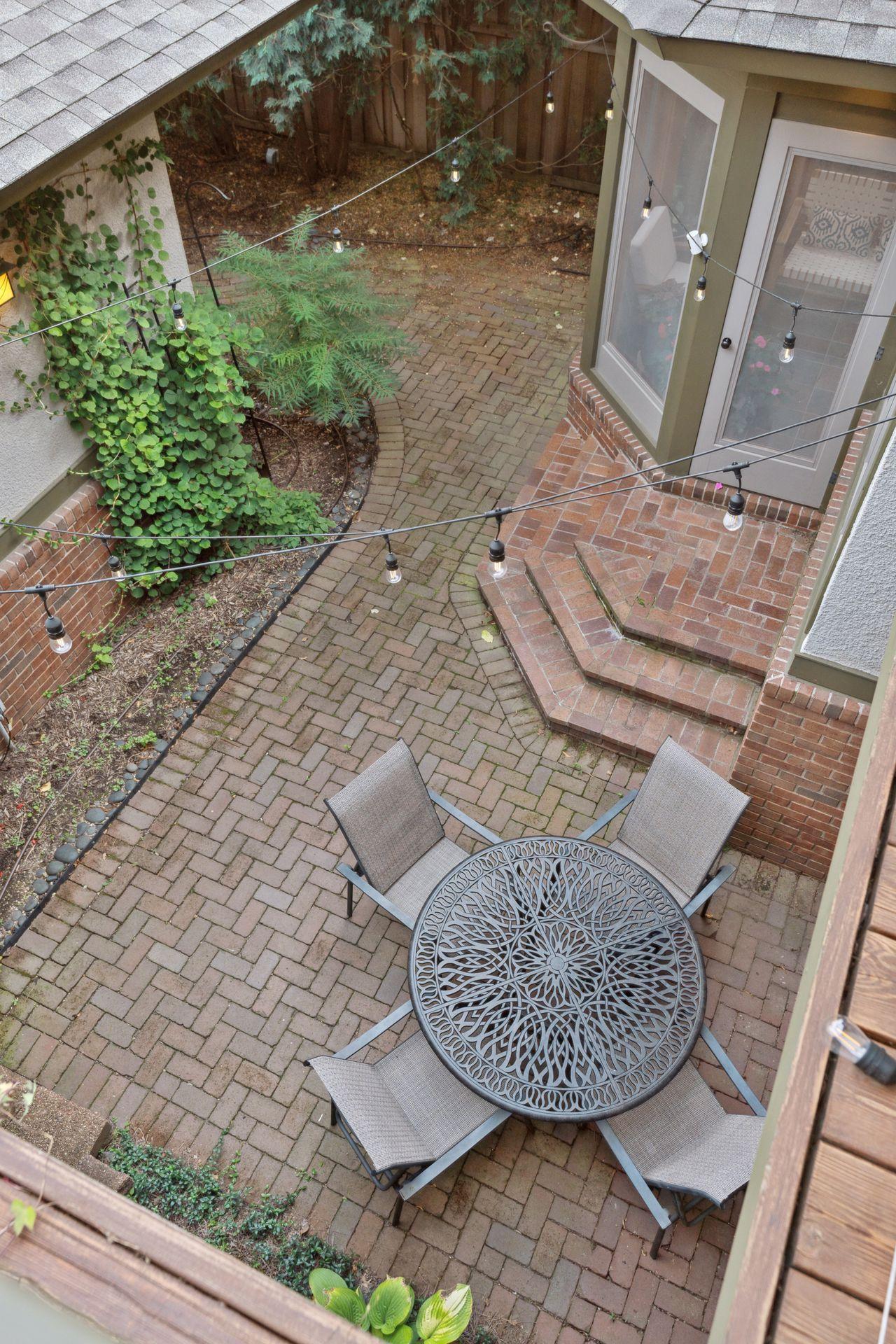 2305 Newton Avenue S