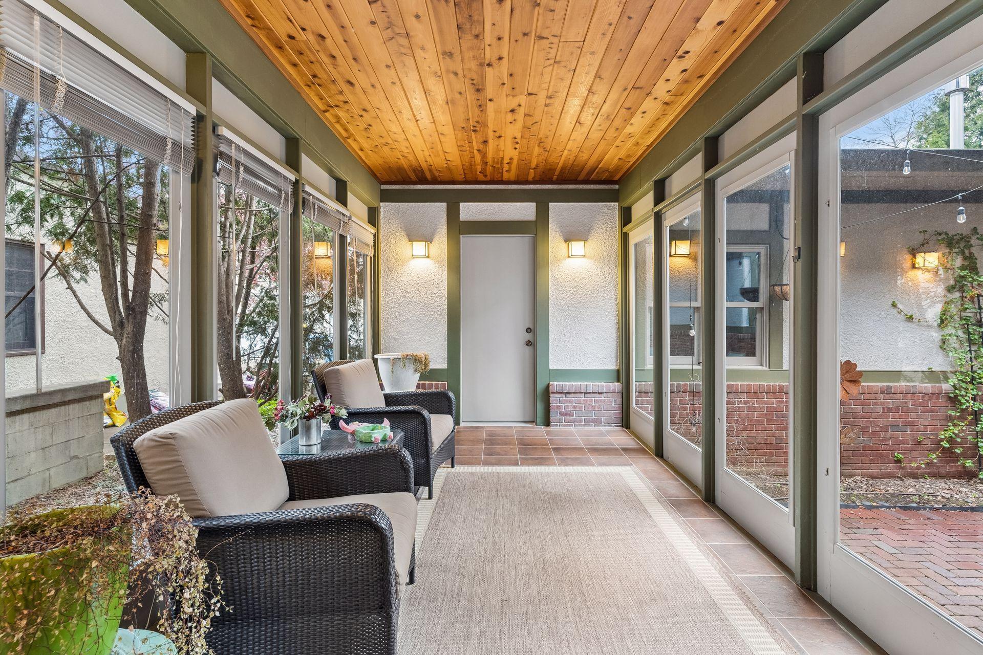 2305 Newton Avenue S