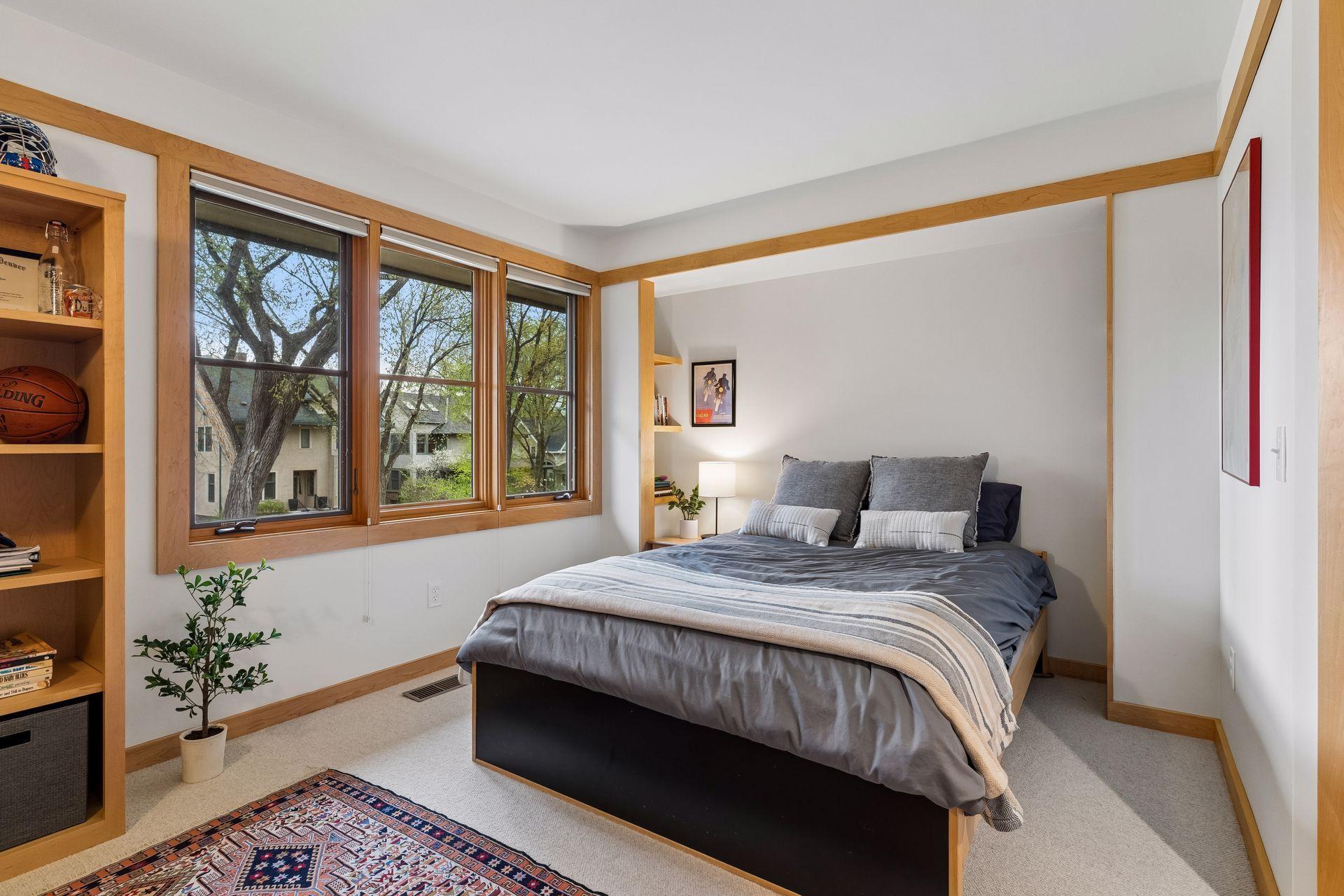 2305 Newton Avenue S