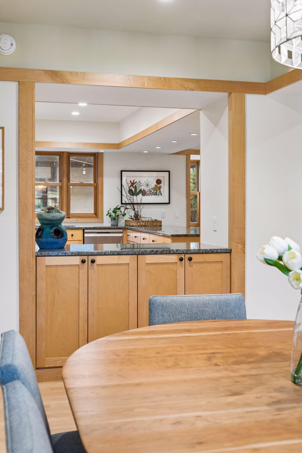 2305 Newton Avenue S