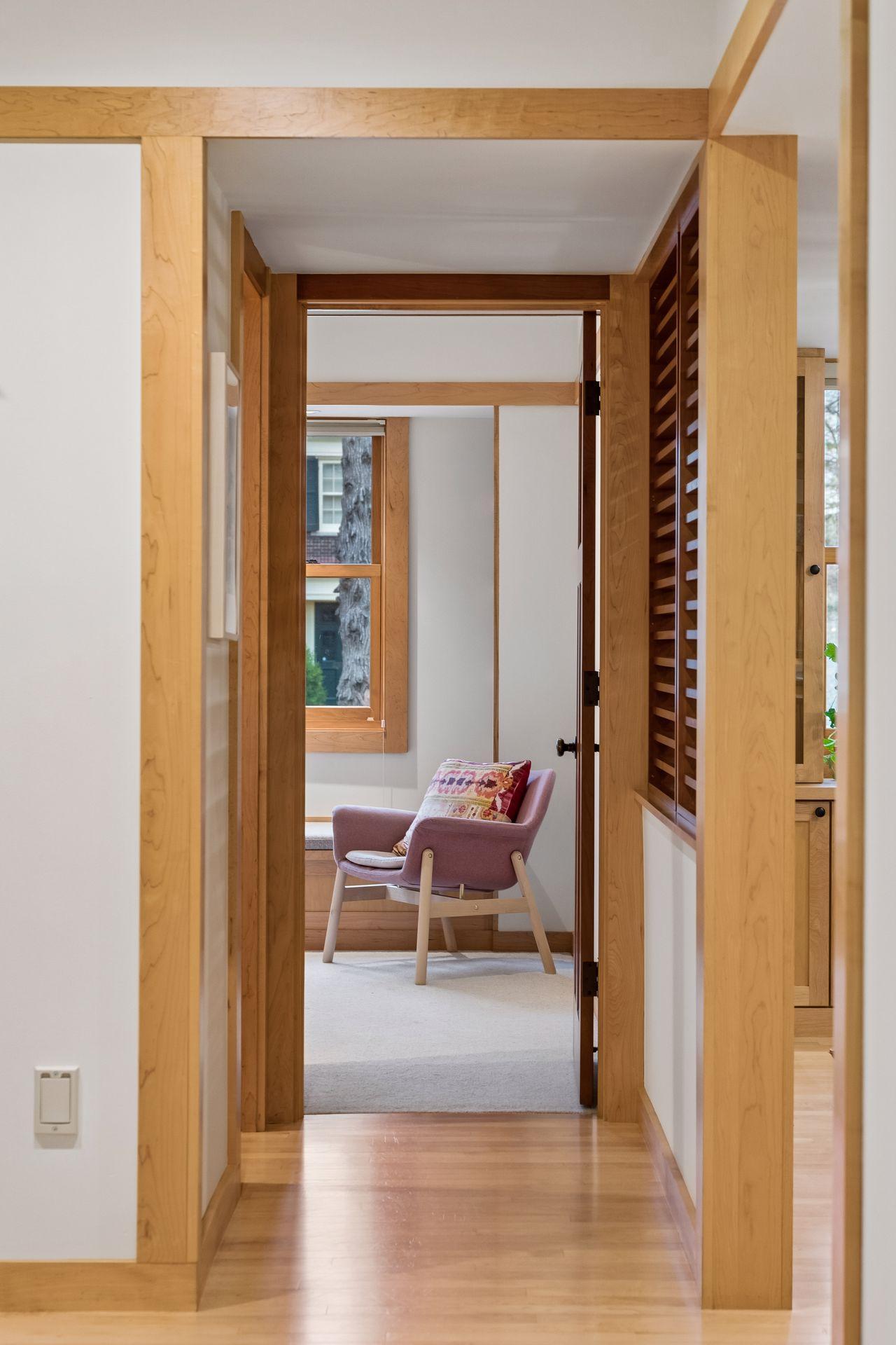 2305 Newton Avenue S