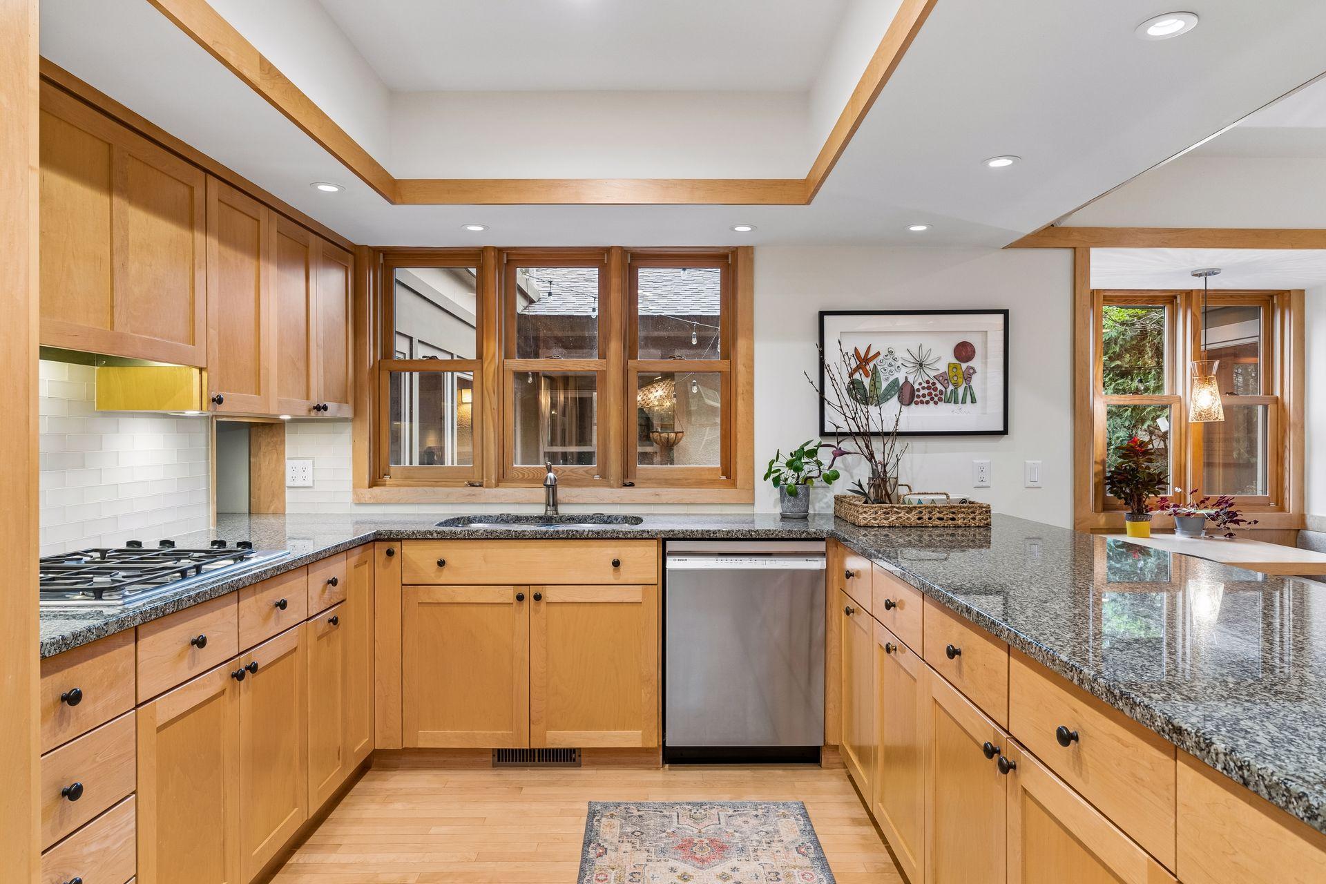 2305 Newton Avenue S