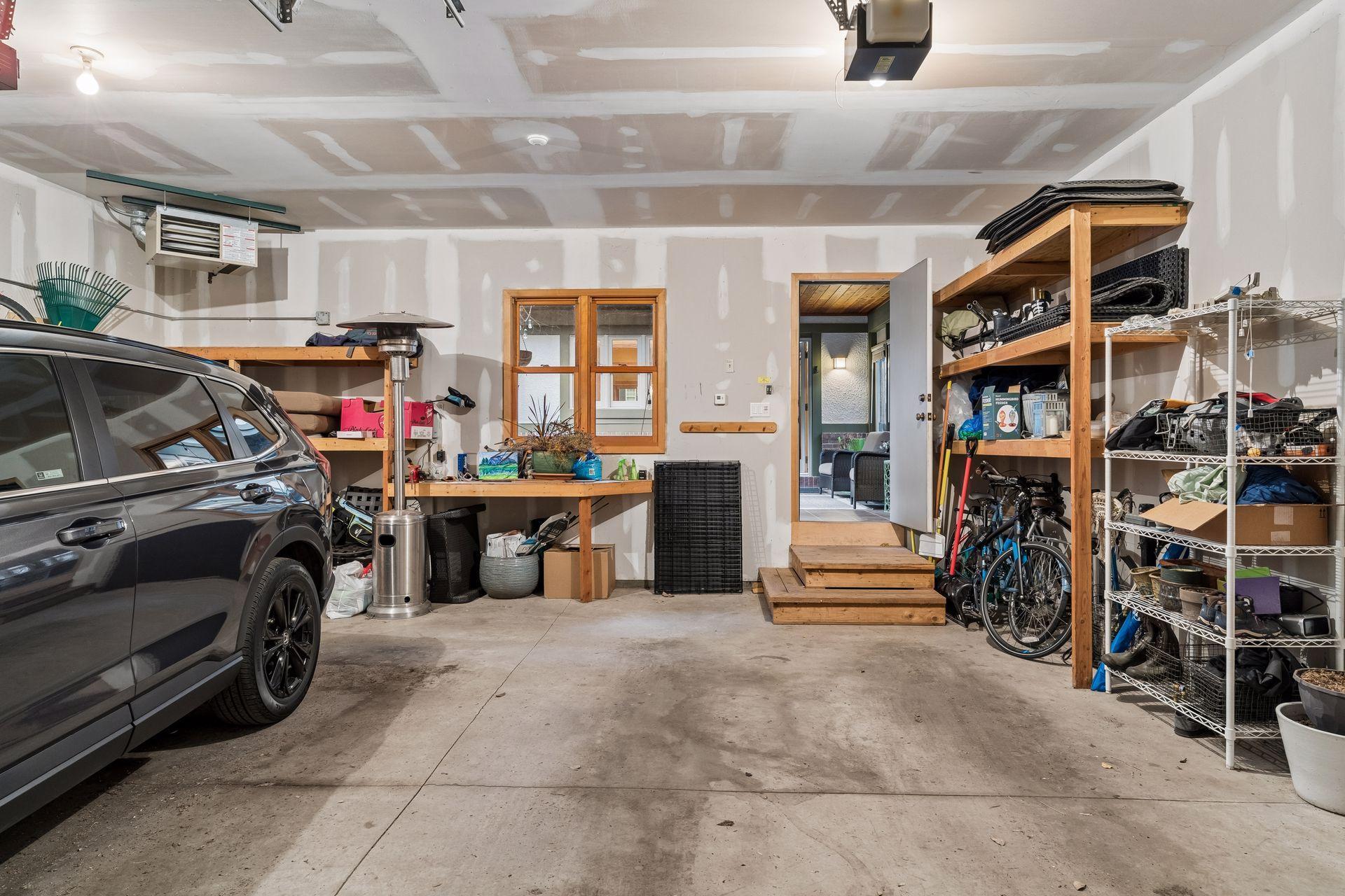 2305 Newton Avenue S