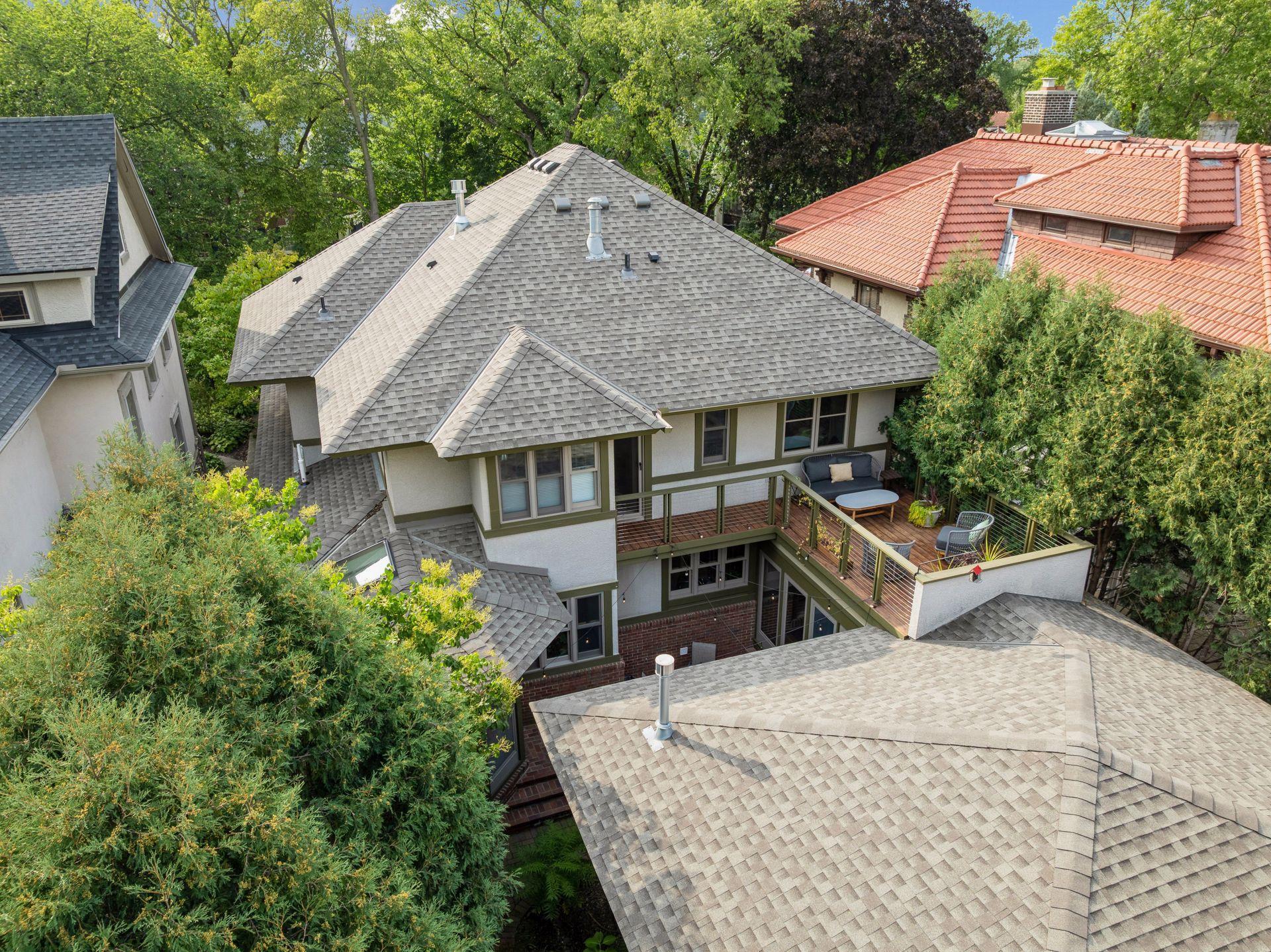 2305 Newton Avenue S