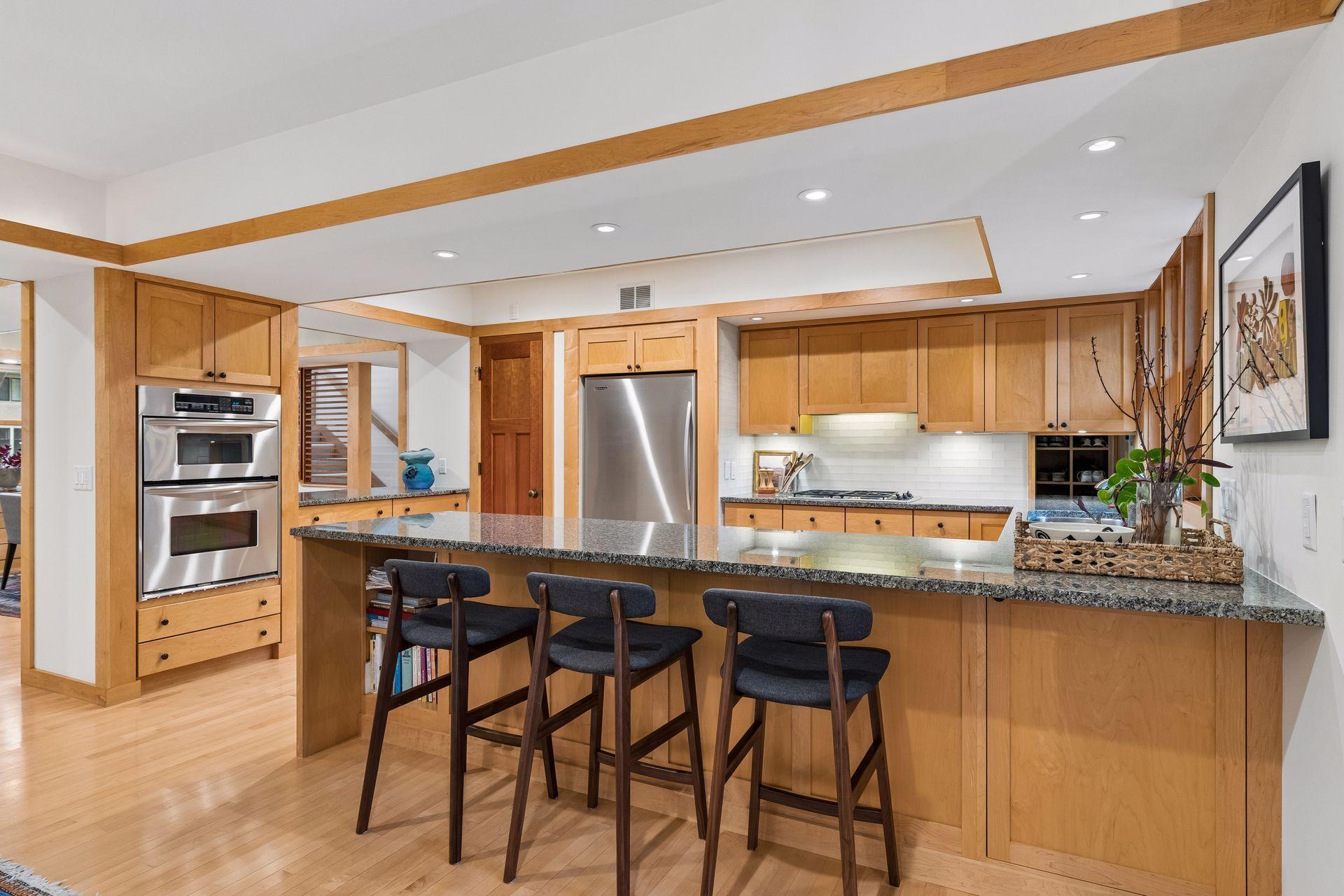 2305 Newton Avenue S