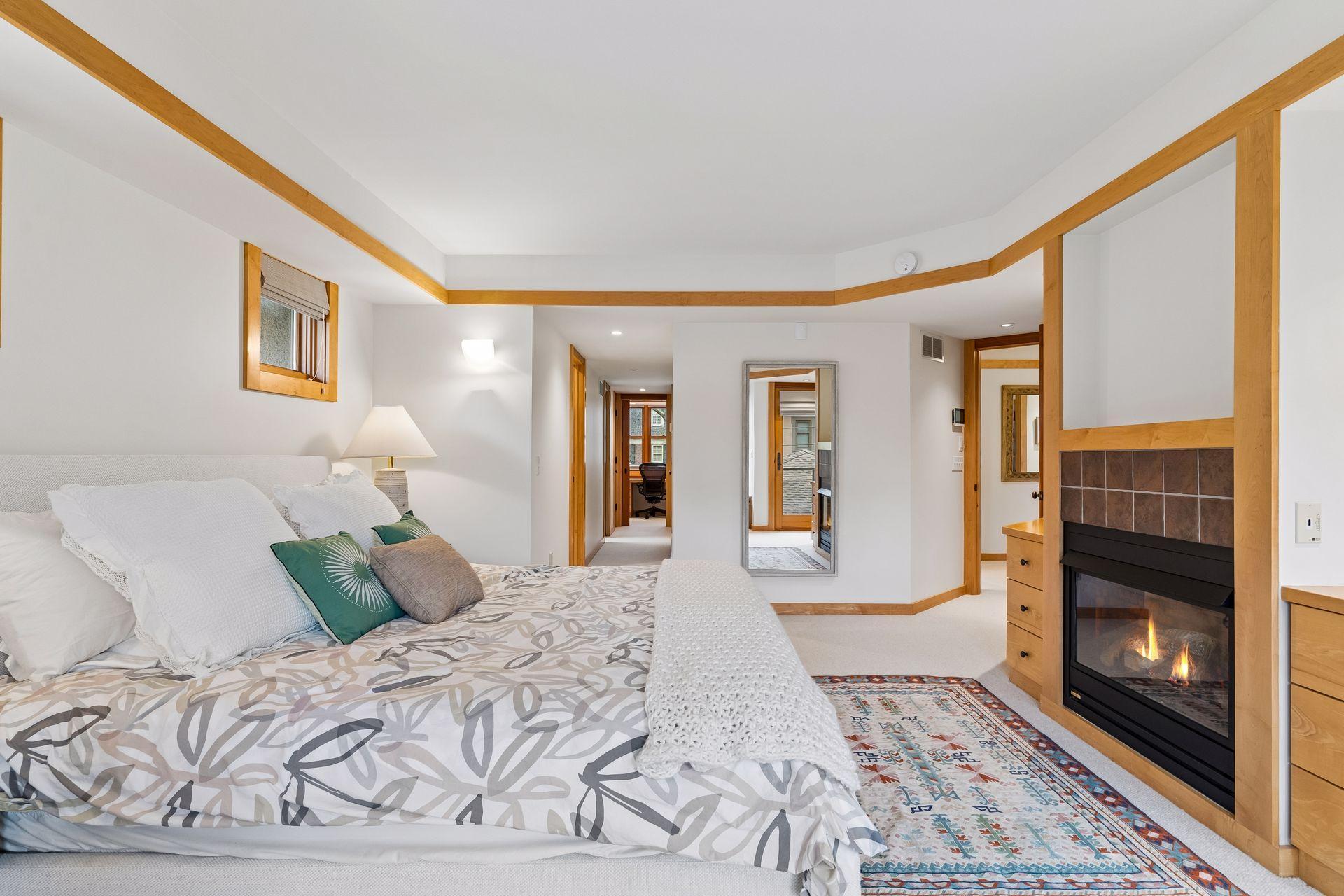 2305 Newton Avenue S