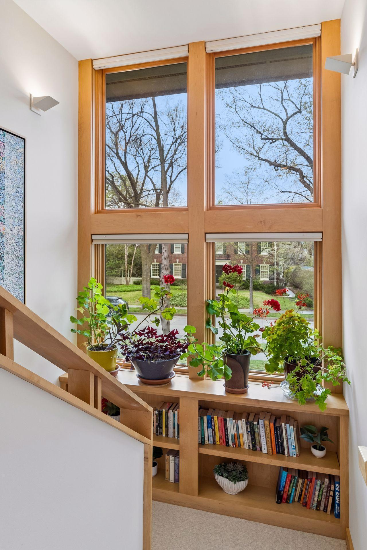 2305 Newton Avenue S