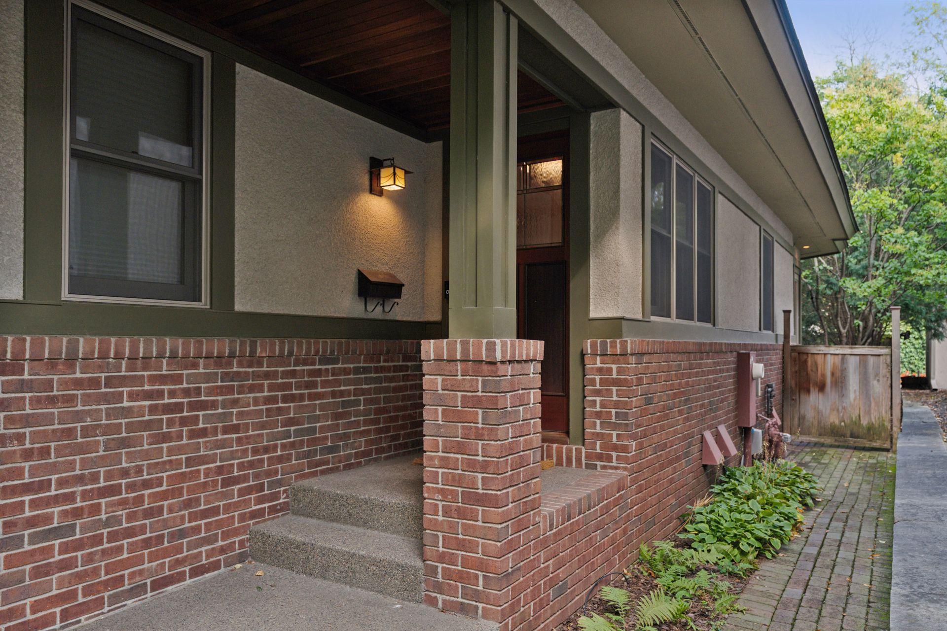 2305 Newton Avenue S