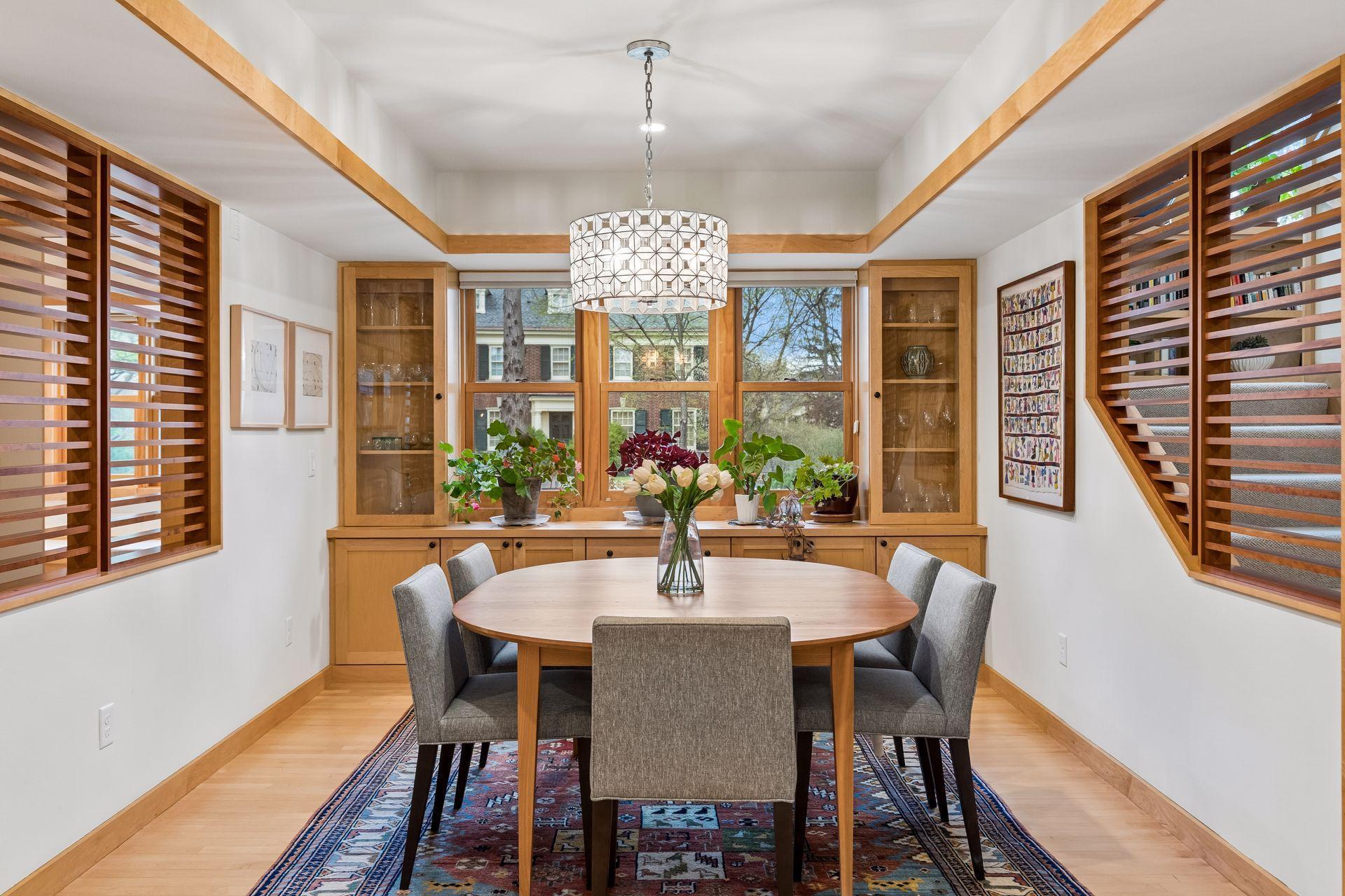 2305 Newton Avenue S