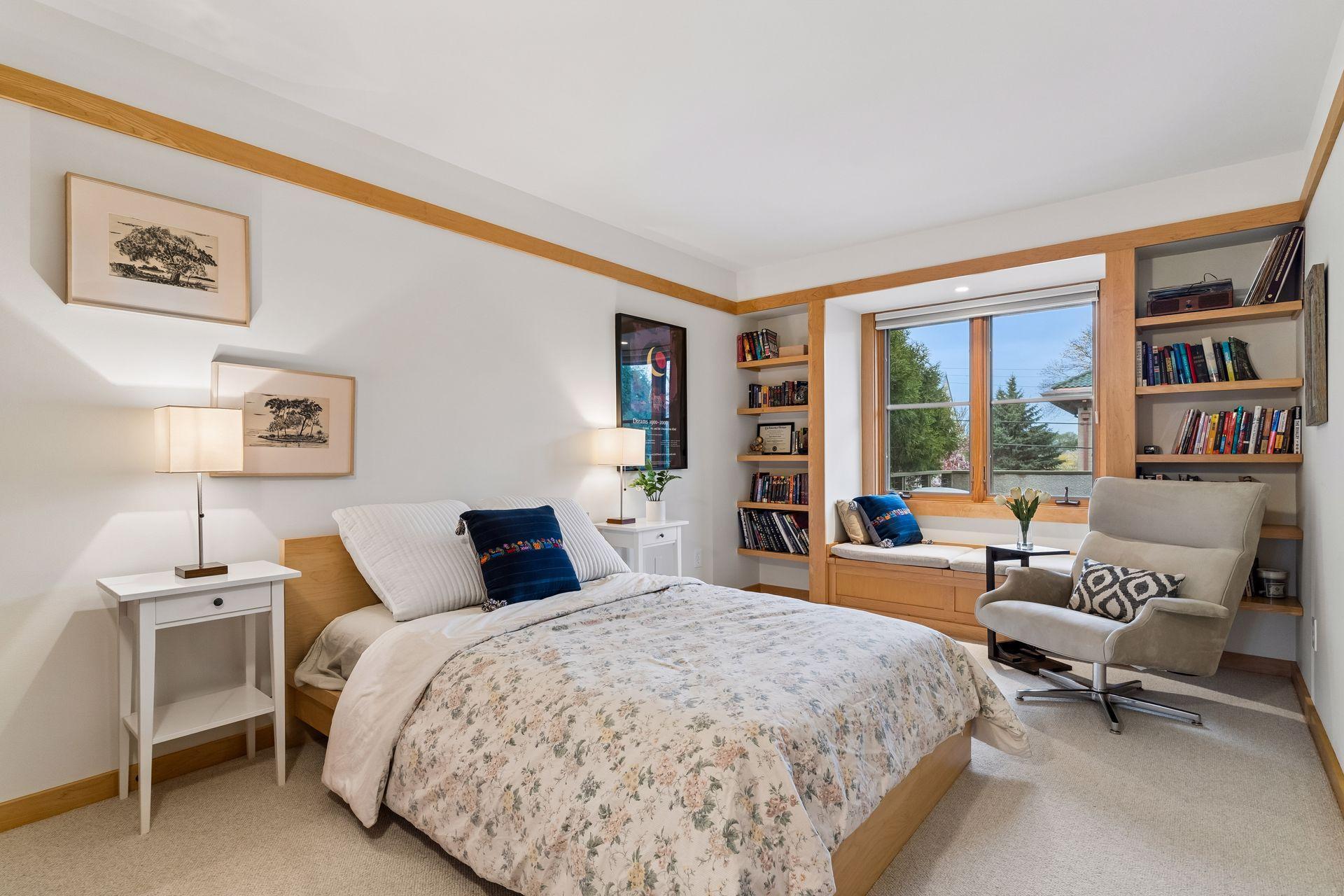 2305 Newton Avenue S