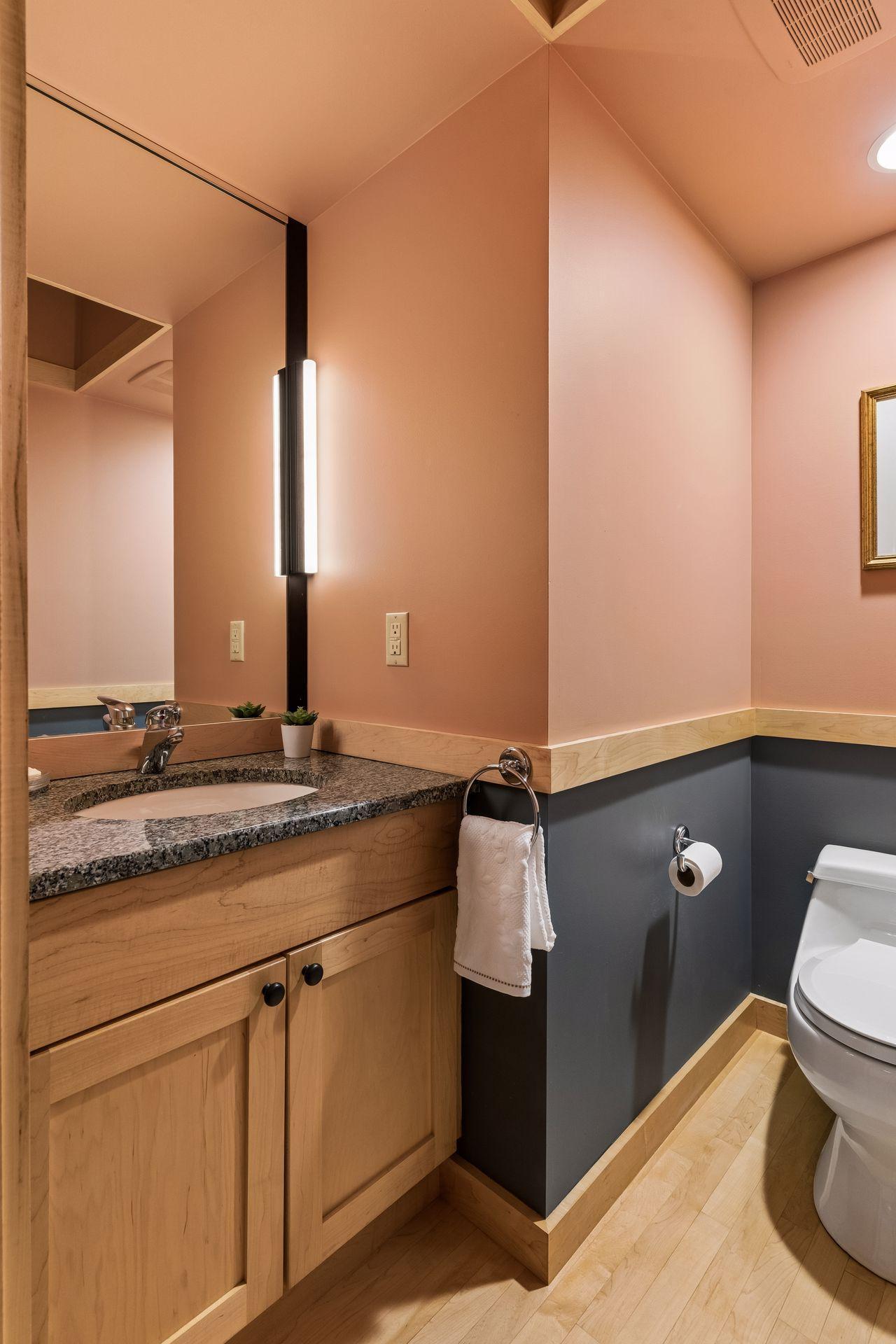 2305 Newton Avenue S