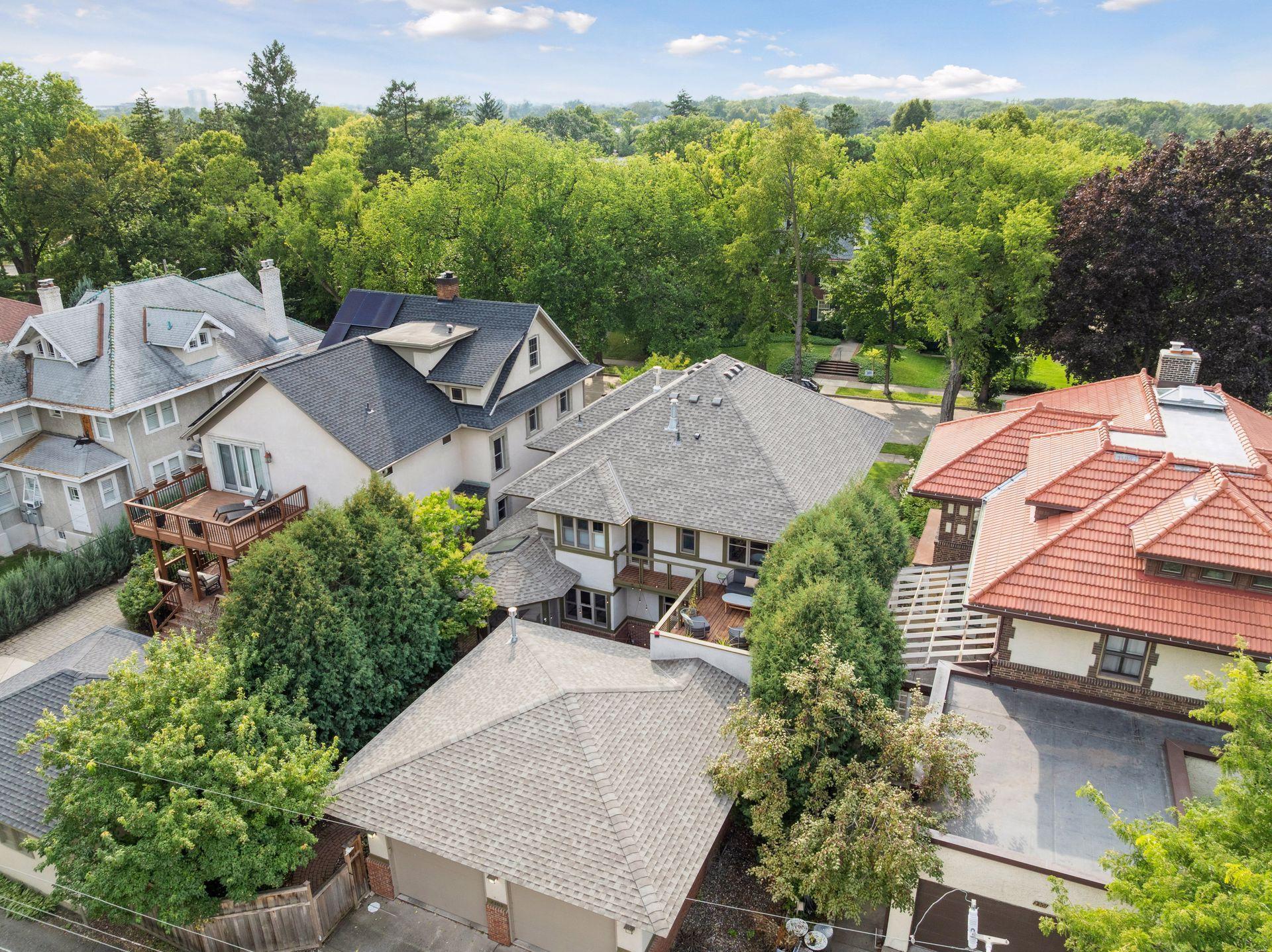 2305 Newton Avenue S