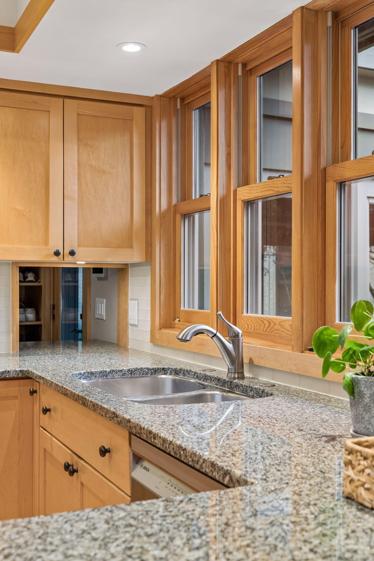 2305 Newton Avenue S