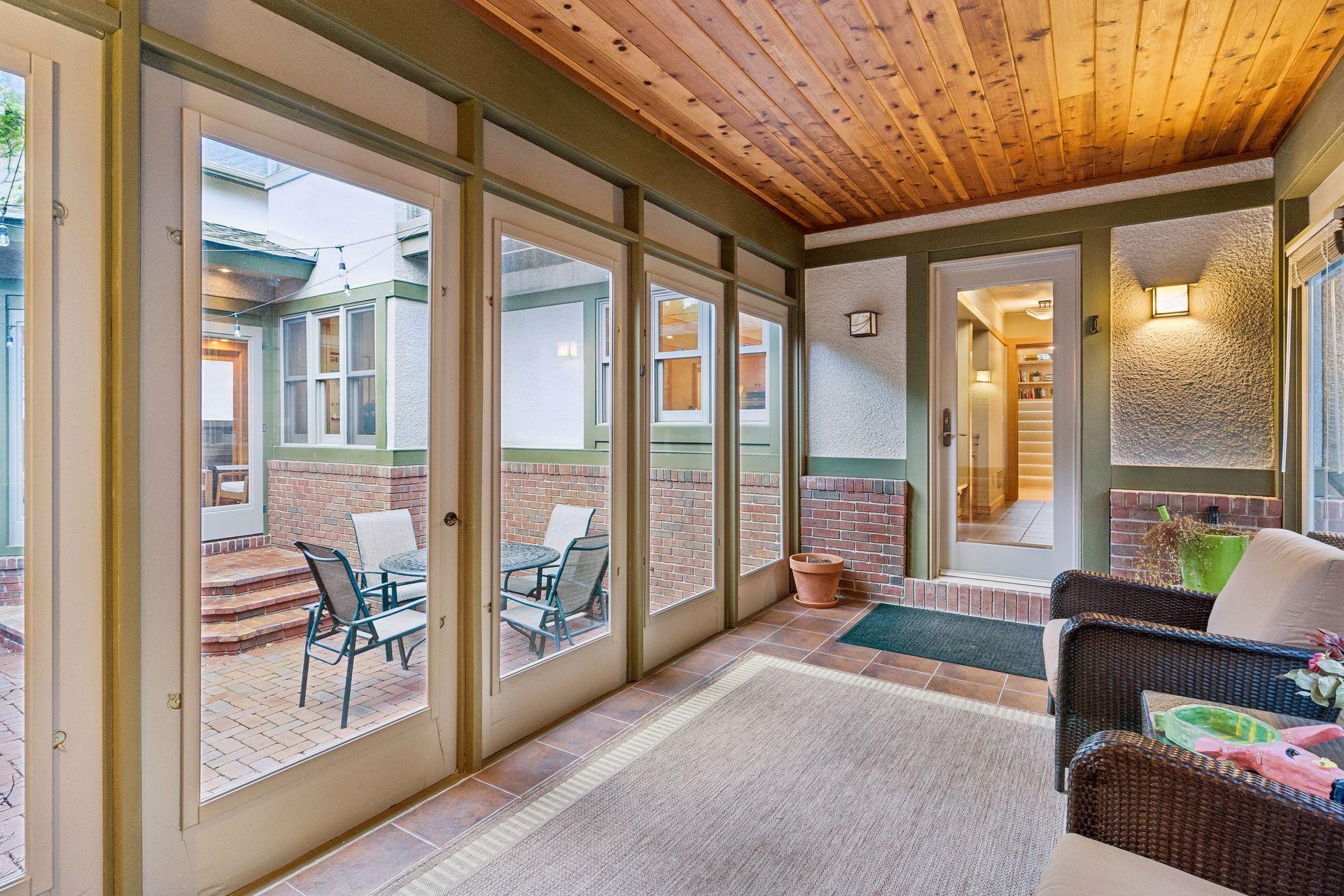 2305 Newton Avenue S