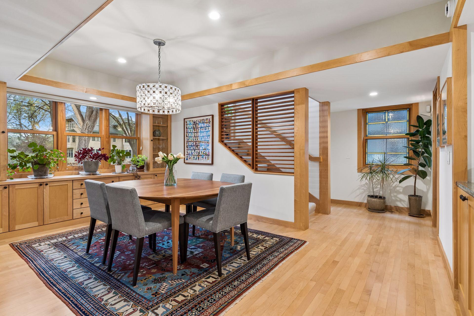 2305 Newton Avenue S