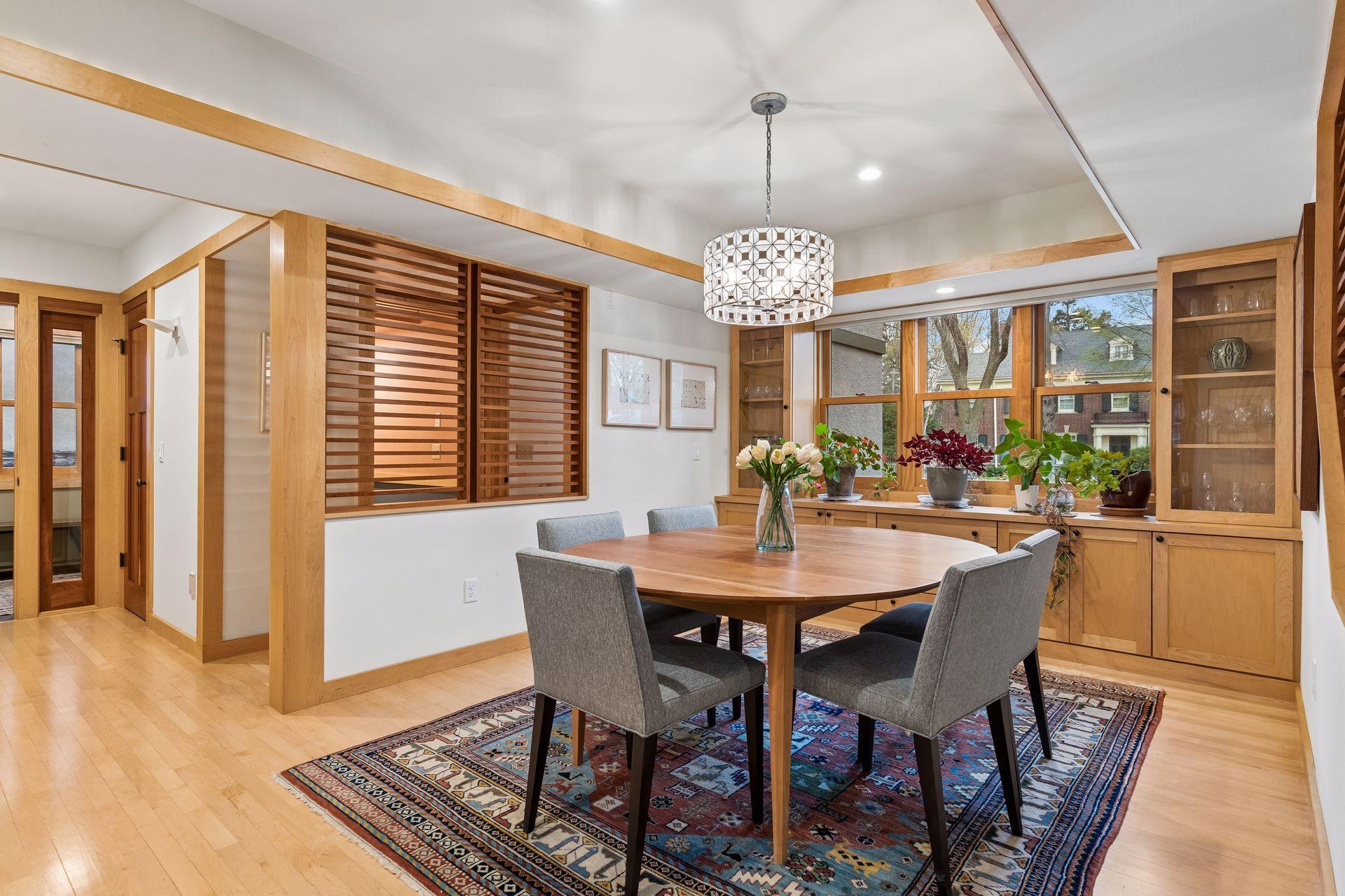 2305 Newton Avenue S