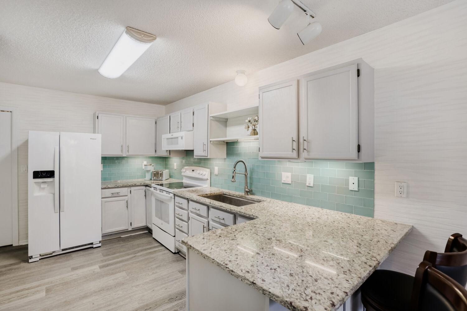 790 County Road F W Unit: 66