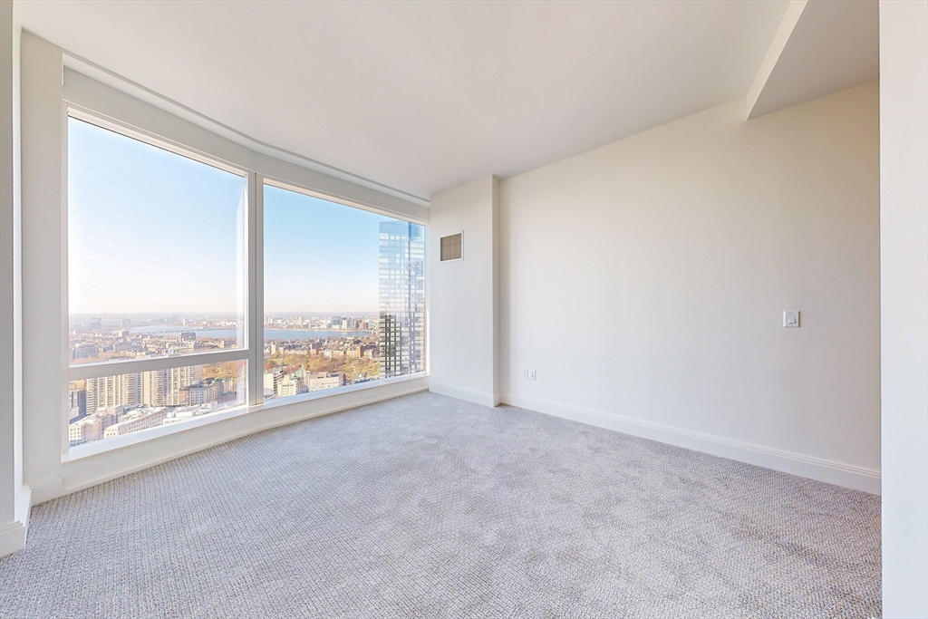 240 Devonshire Street # 4201