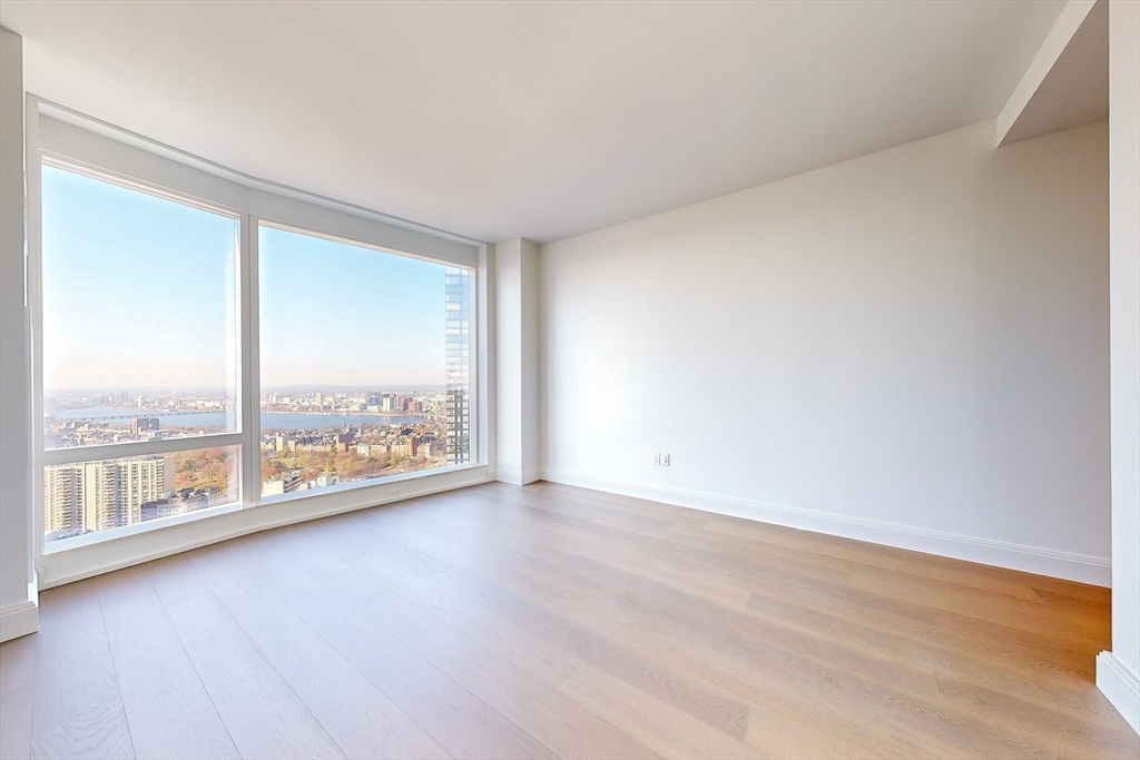 240 Devonshire Street # 4201