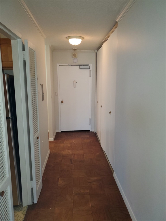 2 Hawthorne Pl # 7B