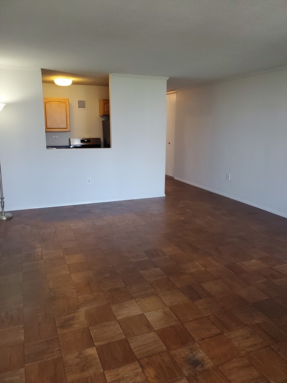 2 Hawthorne Pl # 7B