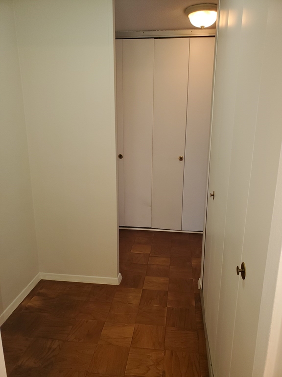 2 Hawthorne Pl # 7B