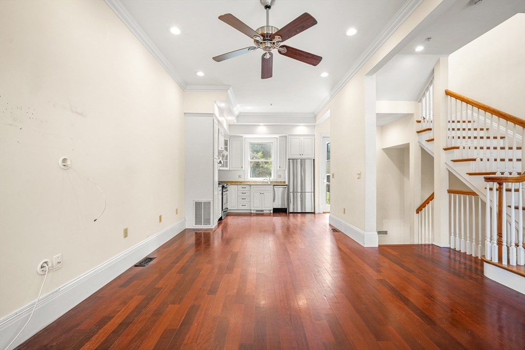 34 Spring St # 1
