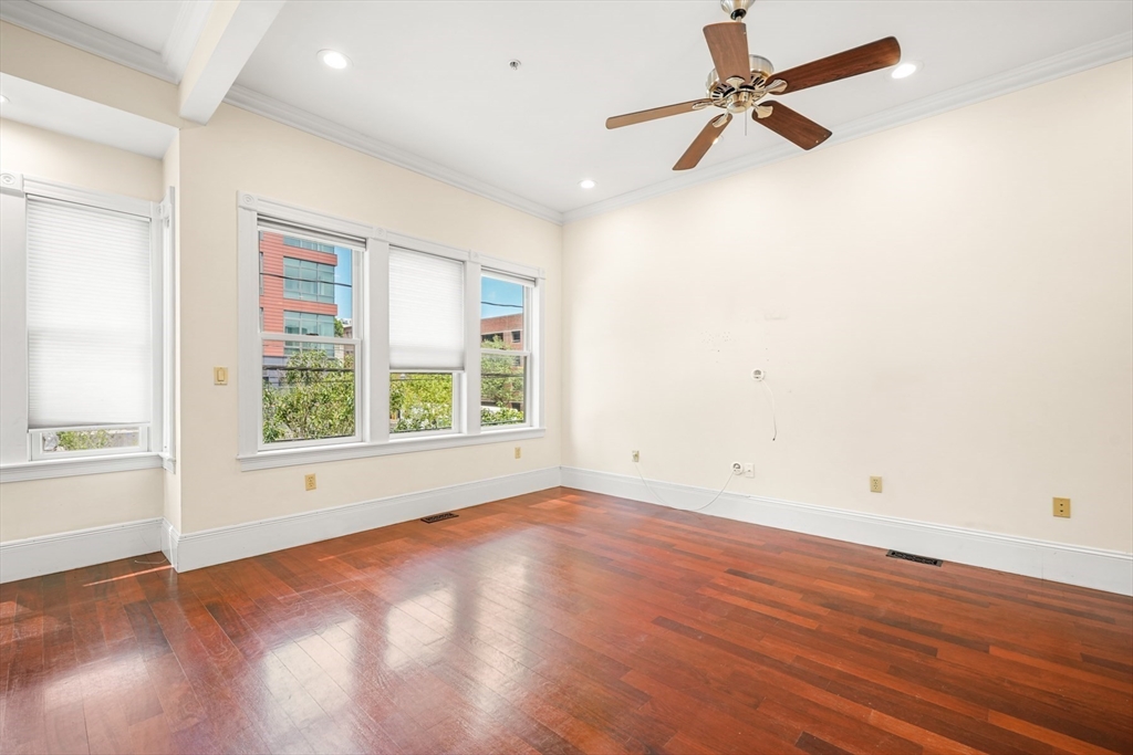 34 Spring St # 1