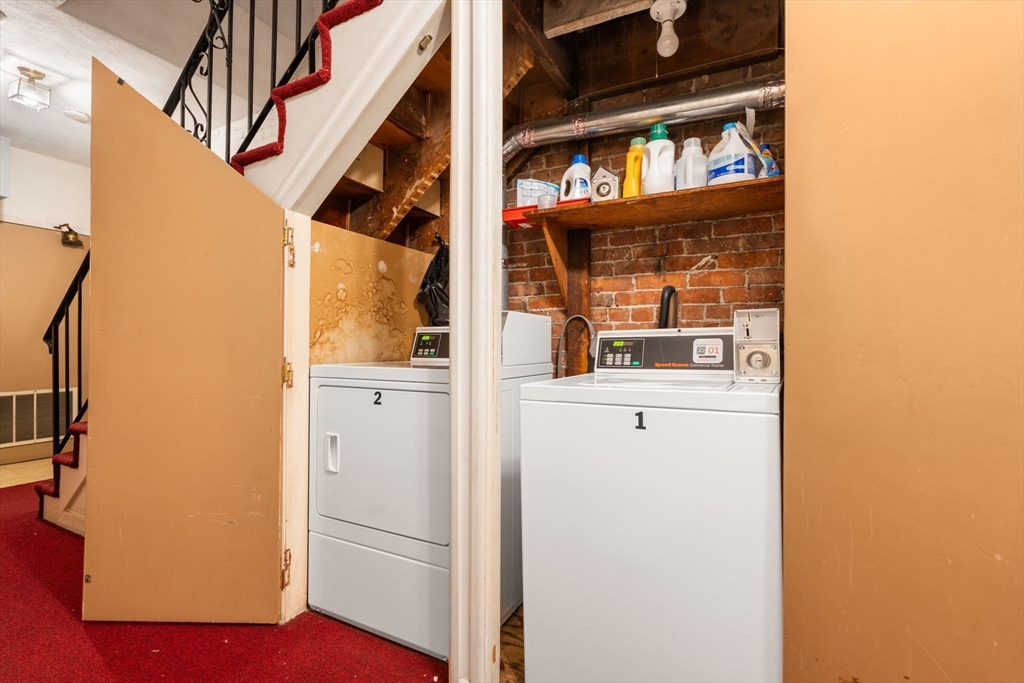 320 Commonwealth Ave # 32