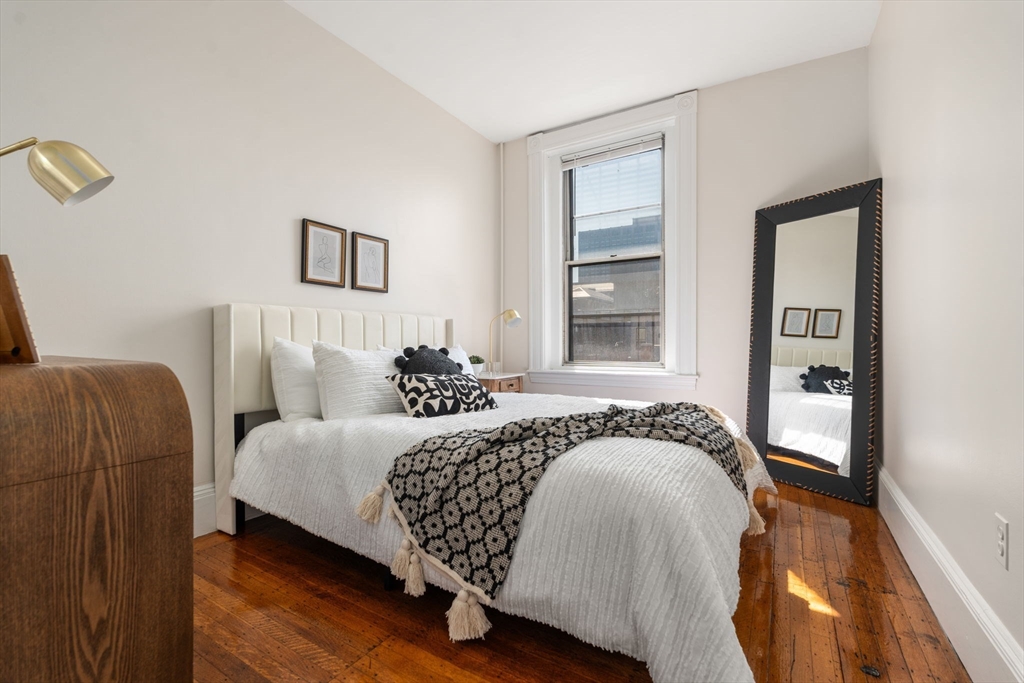 320 Commonwealth Ave # 32